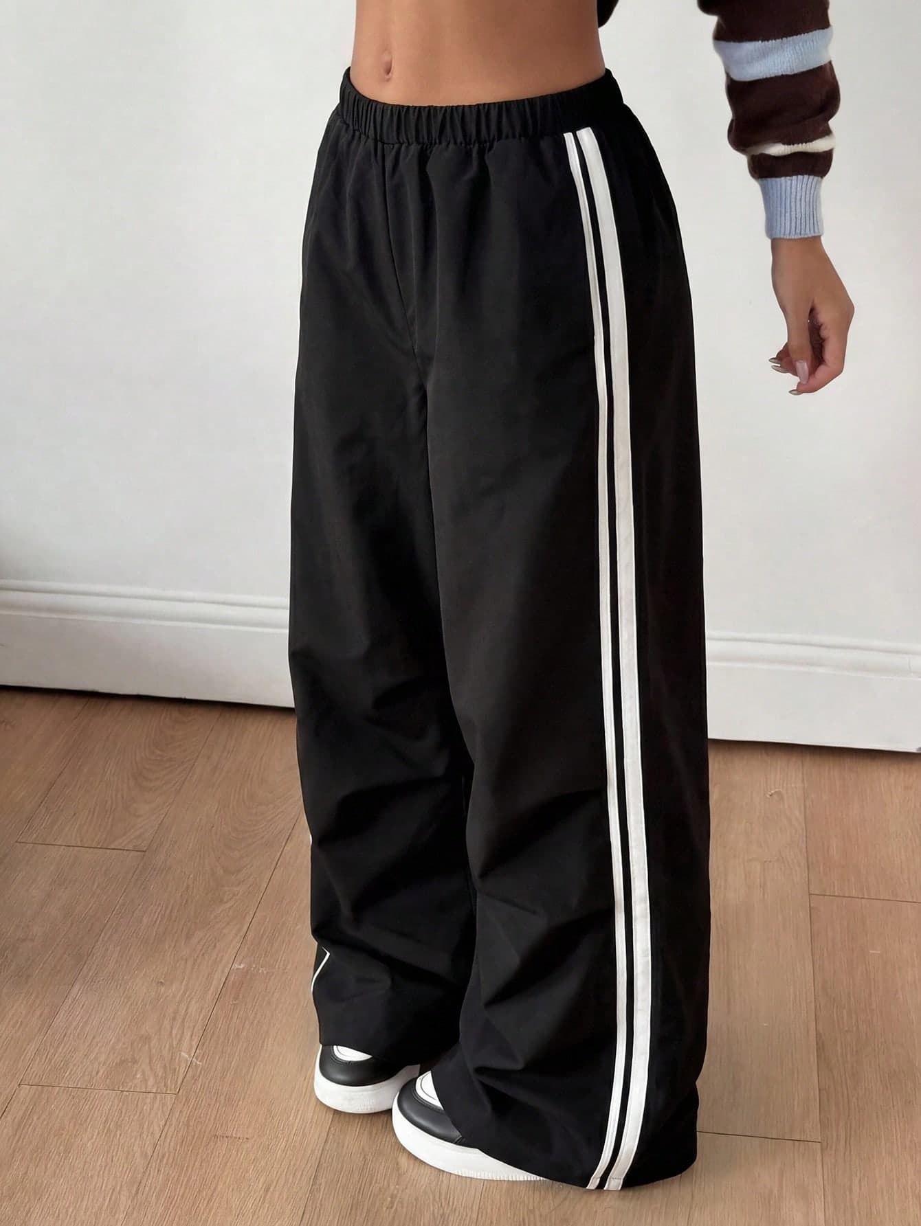 SHEIN Classic Black Casual Pants For Winter,Athletic Back-To-School Style,Comfortable Double-Layer Waistband,Youthful Vitality Sports & Outdoor Leisure Wear