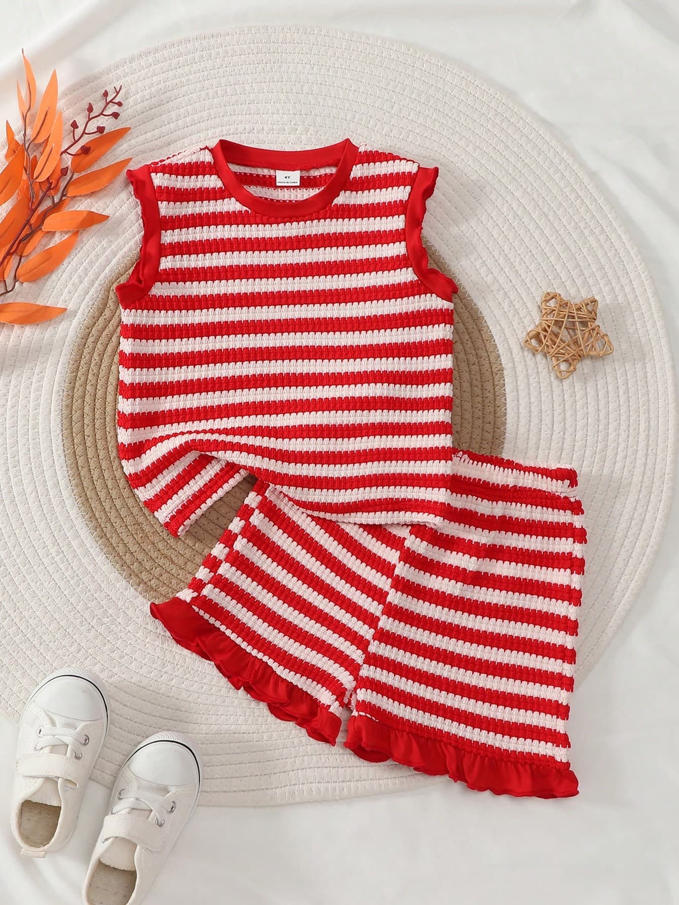SHEIN Vintaside Kids 2pcs Girls' Summer Sleeveless Set,Family Matching Floral&Plaid Soft Comfortable Home Outdoor Wear,Fuchsia Top+Shorts Loose Fit Casual Cartoon Outfit