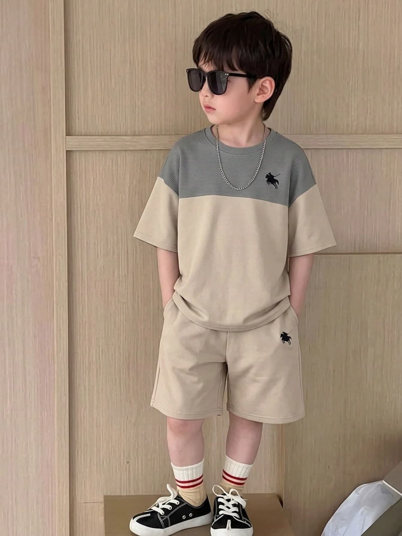 Kids Boy Casual Sporty Contrast Color Patchwork Short Sleeve T-Shirt And Shorts Set,Matching Tracksuit For Summer,Family Vacation,Back-To-School,Khaki