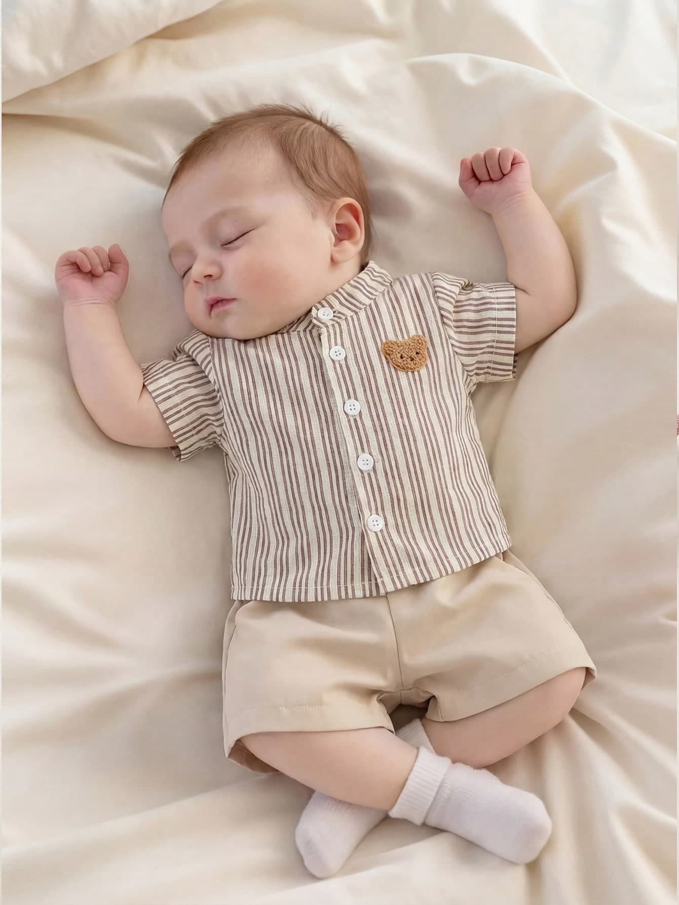 SHEIN Newborn Baby Boy Gentleman Style Short Sleeve Outfit Beige Striped Shirt & Shorts Set Summer Casual Cute Family Matching Minimalist Photoshoot Wear