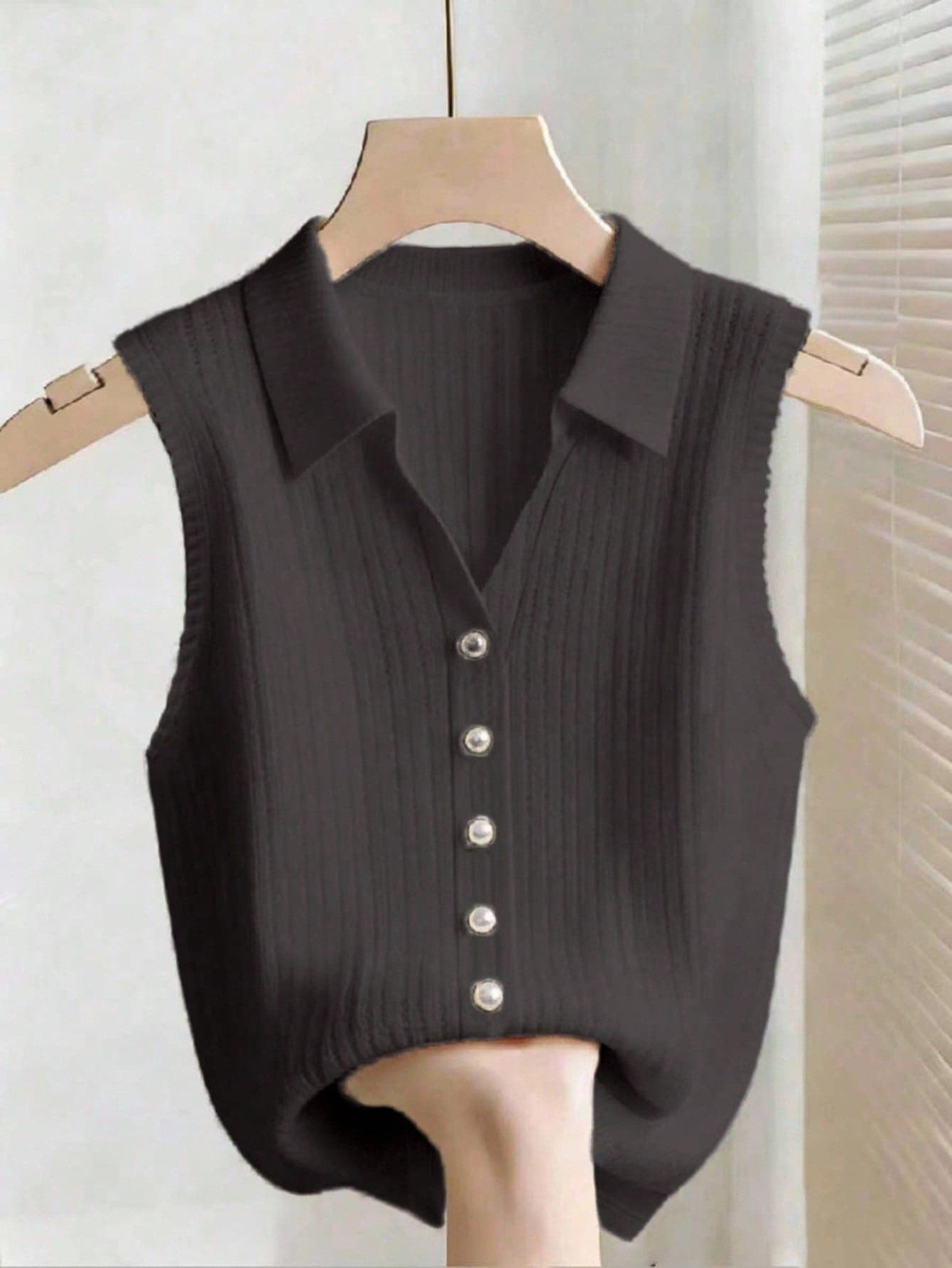 Franclia Women's High Elasticity Black Knit Polo Neck Vest, Suitable For Daily Commute, Elegant Gatherings, And Casual Home Wear Office Summer