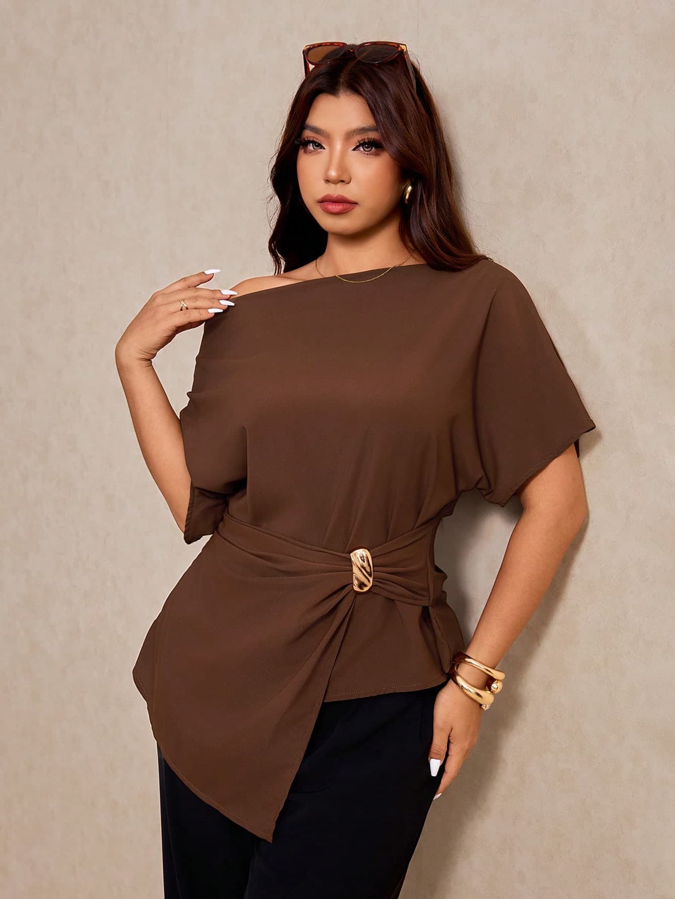 Elaquor Plus Size Women Asymmetric Hem Metal Decor Off Shoulder Short Sleeve Blouse Brown Tops Plus Size Latest Tops For Women New Arrivals