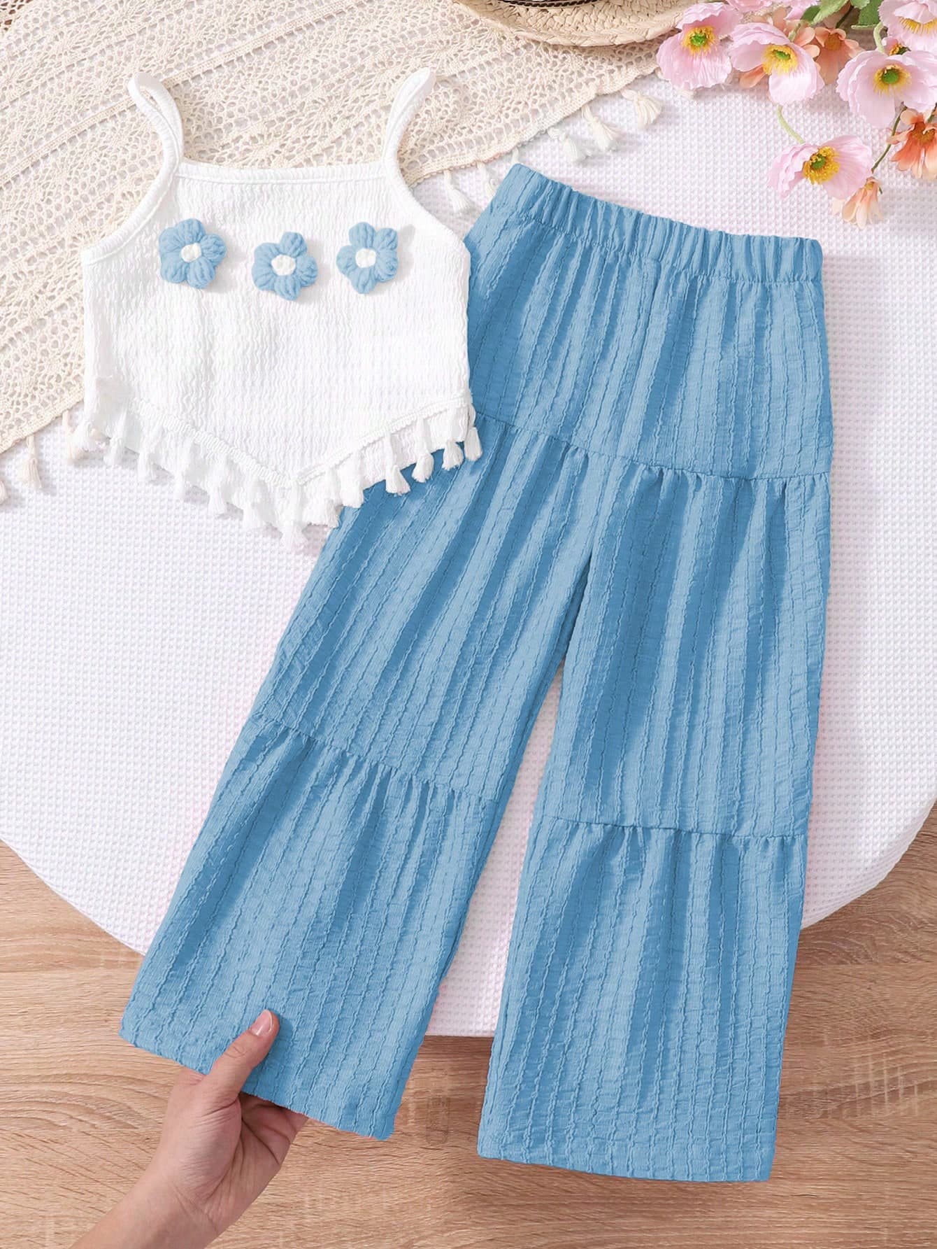 SHEIN Genkimix Kids 2pcs/Set Girls' Summer Creative 3D Embroidery Decor Camisole With Asymmetrical Hem & Casual Pants Set