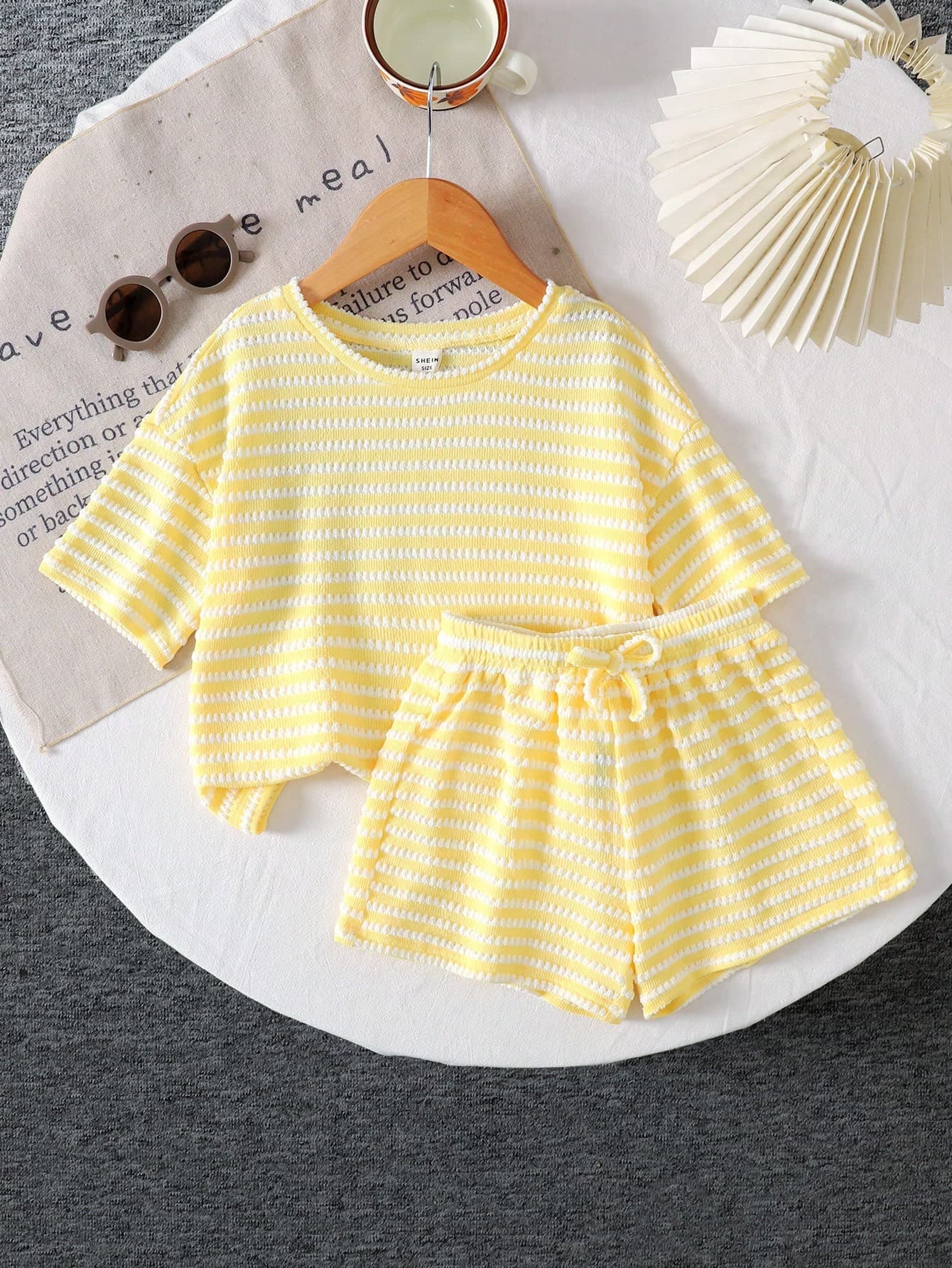 SHEIN Young Girl Kids Casual Comfortable Round Neck Short Sleeve Starfish Decor Striped Tank Top And Shorts 2-Piece Set, Light Yellow
