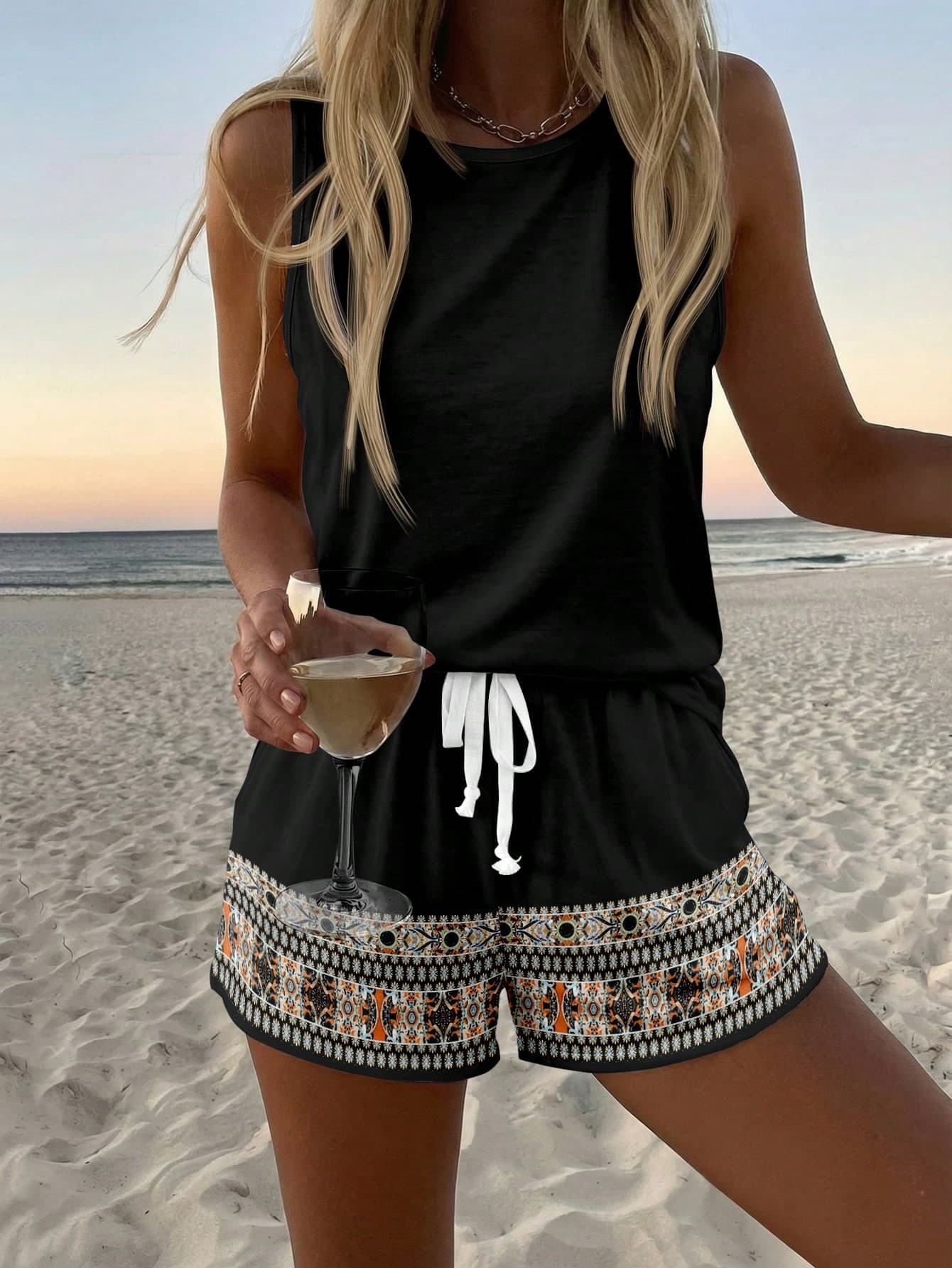 SHEIN LUNE Women's Black Summer Boho Holiday Vacation Floral Print Sleeveless Top And Shorts 2-Piece Set,Casual Bohemian Retro Music Festival Beach Outfit