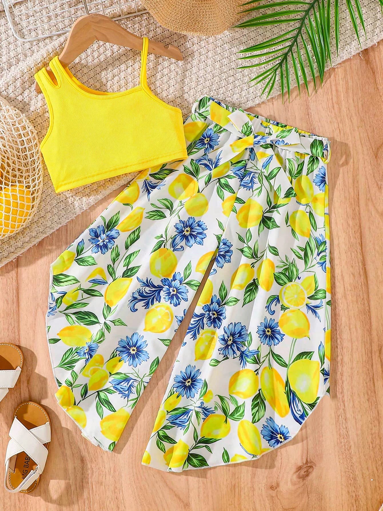 SHEIN Young Girl Vacation Solid Color Asymmetric Neck Camisole And Lemon Print Wide Leg Pants Set