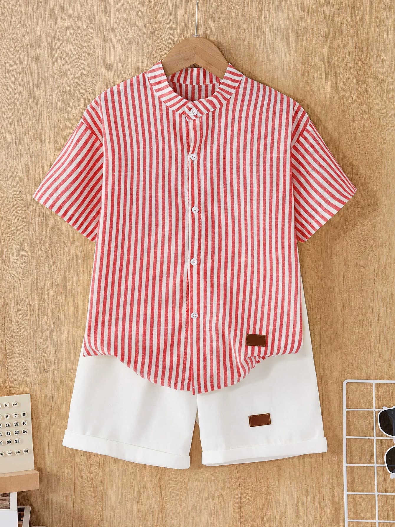 SHEIN Vintaside Kids Teenage Boys' Commuting Casual Textured Striped Fabric Stand Collar Shirt & Striped Shorts 2 Pieces Outfit, Comfortable & Fashionable