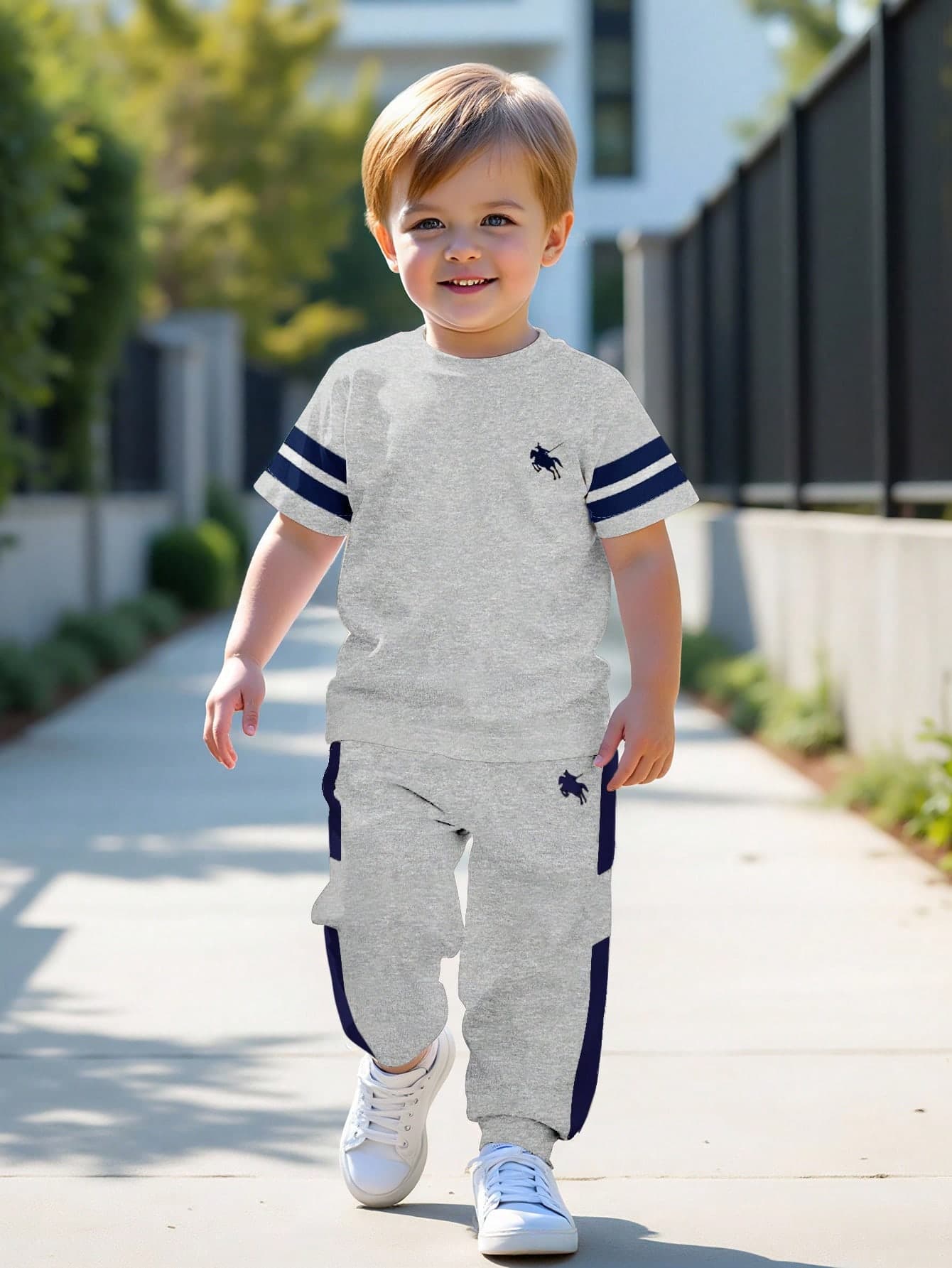 SHEIN Young Boy Autumn New Casual Loose Comfortable Sports Style Round Neck Short Sleeve Pants 2 Pieces Set