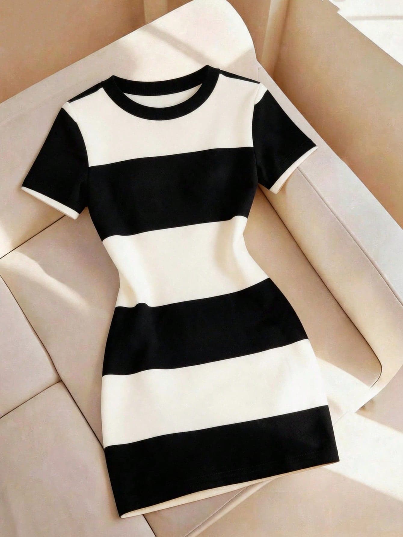 INAWLY Women's Contrast Color Minimalist Round Neck Short Sleeve Mini Dress