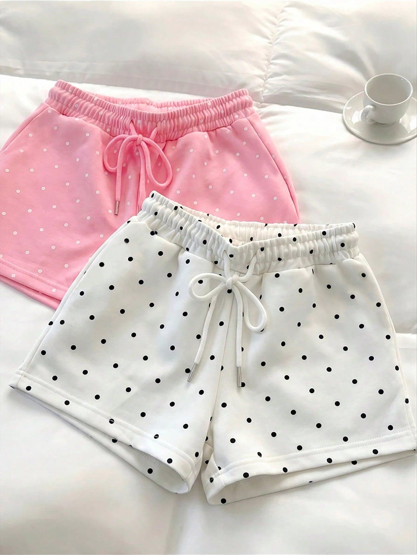 IslaSuriya 2pcs Polka Dot Printed Fashionable Minimalist Women's Shorts Set, Gift For Friends