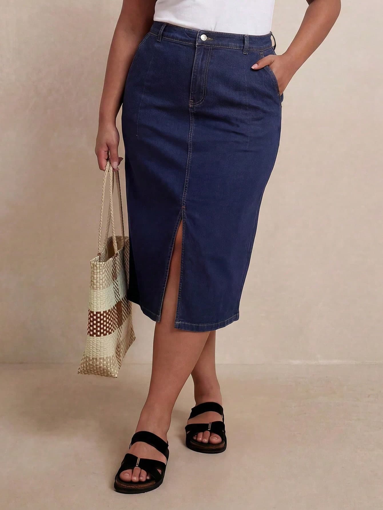 ELLERISSA Plus Size Dark Wash Denim Pencil Skirt With Front Split