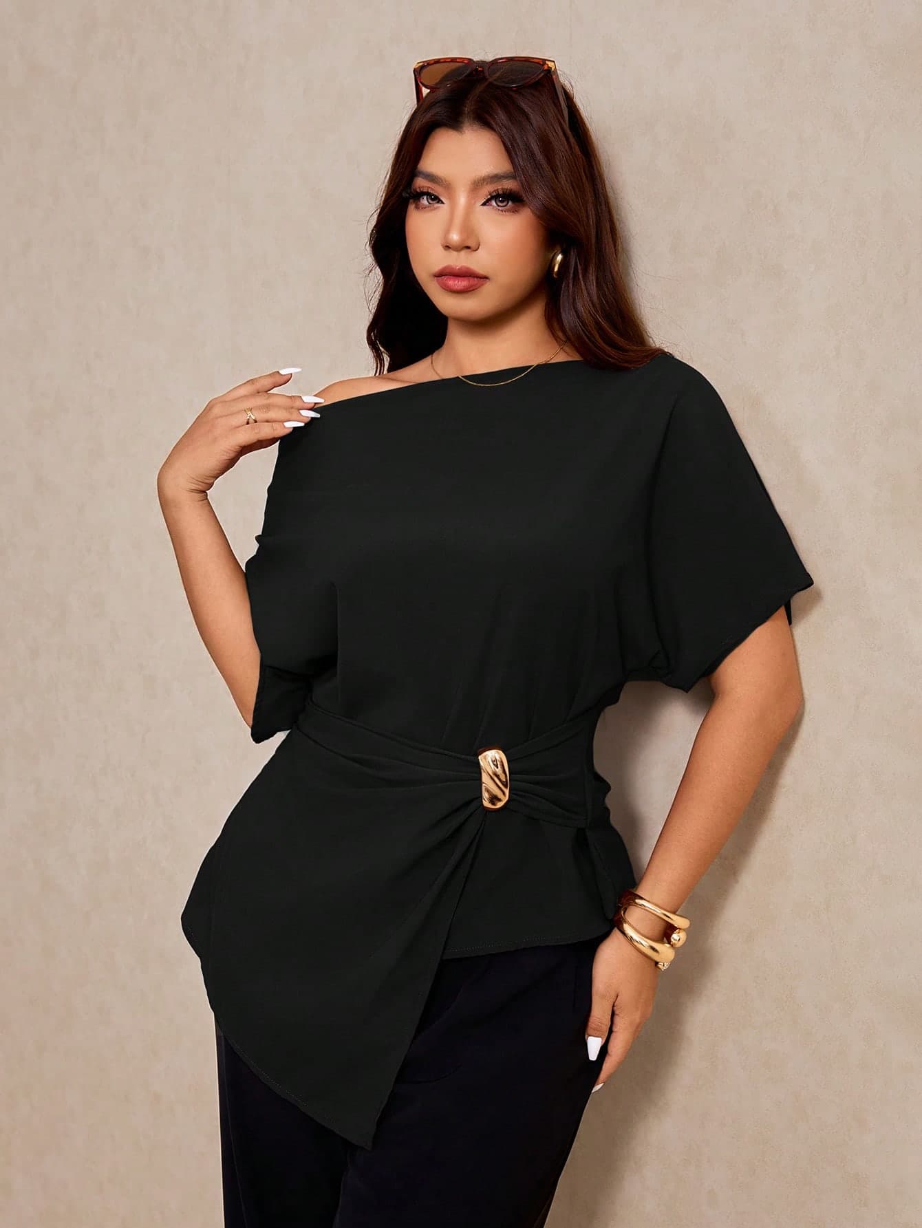Elaquor Plus Size Women Oblique Shoulder Short Sleeve Metal Waist Design Fashion Blouse