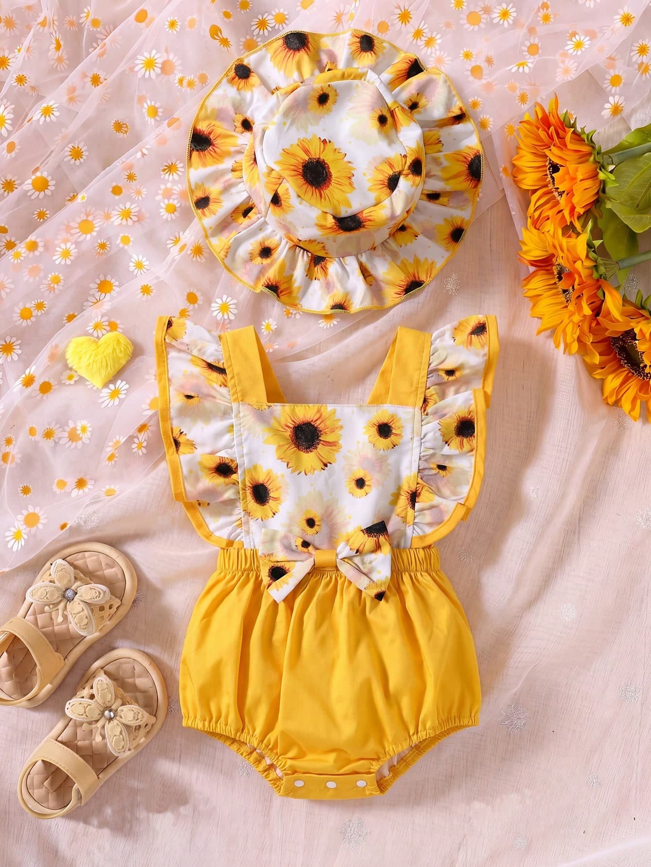 SHEIN Baby Girl Sunflower Print Ruffle Trim Bodysuit