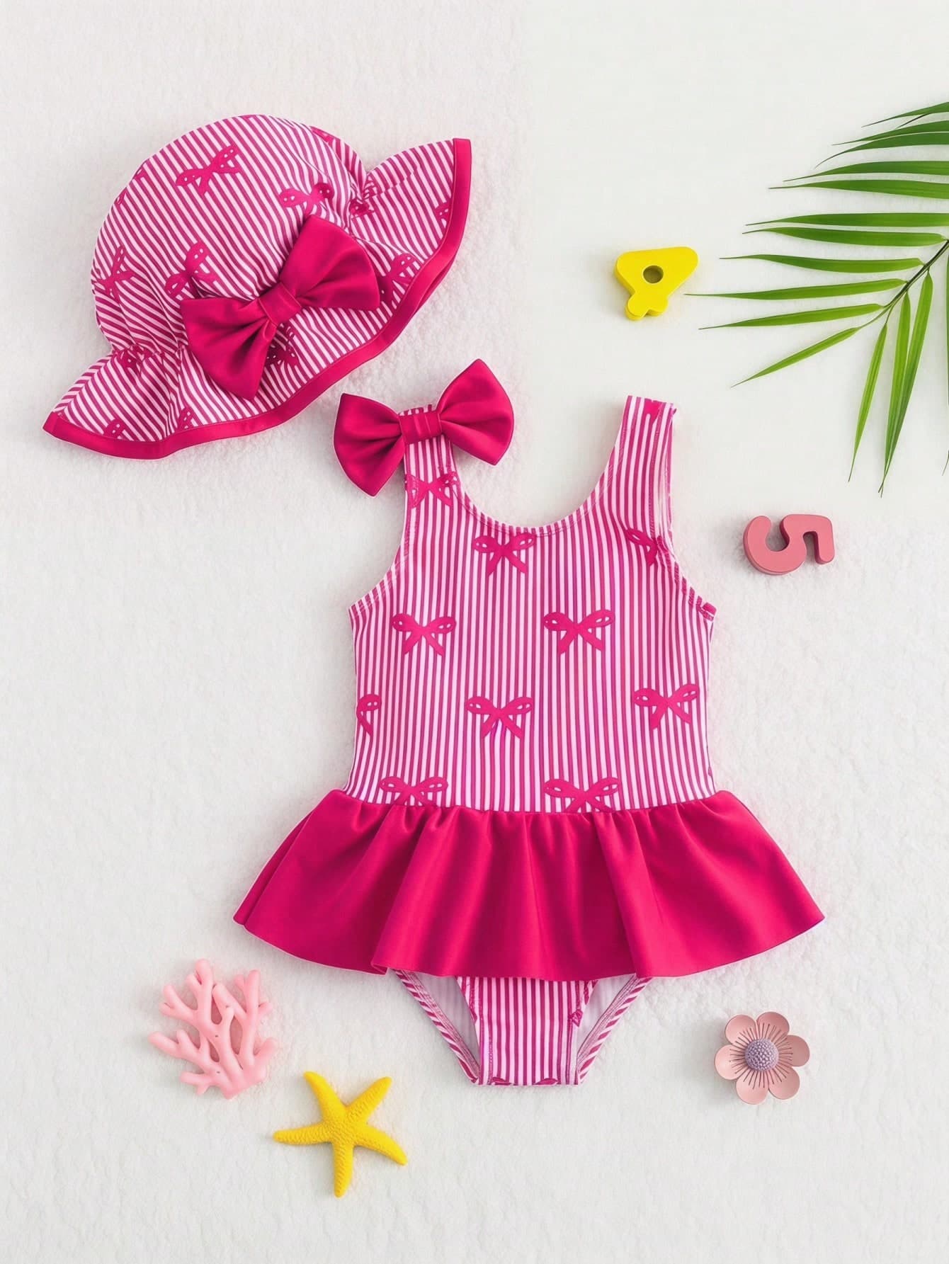 SHEIN Cute Baby Girl Patterned Tank Top Swimsuit With Hat,Holiday Simple Casual Adorable Infant Swimwear,Perfect For Outings,Vacations,Spring/Summer Outfits