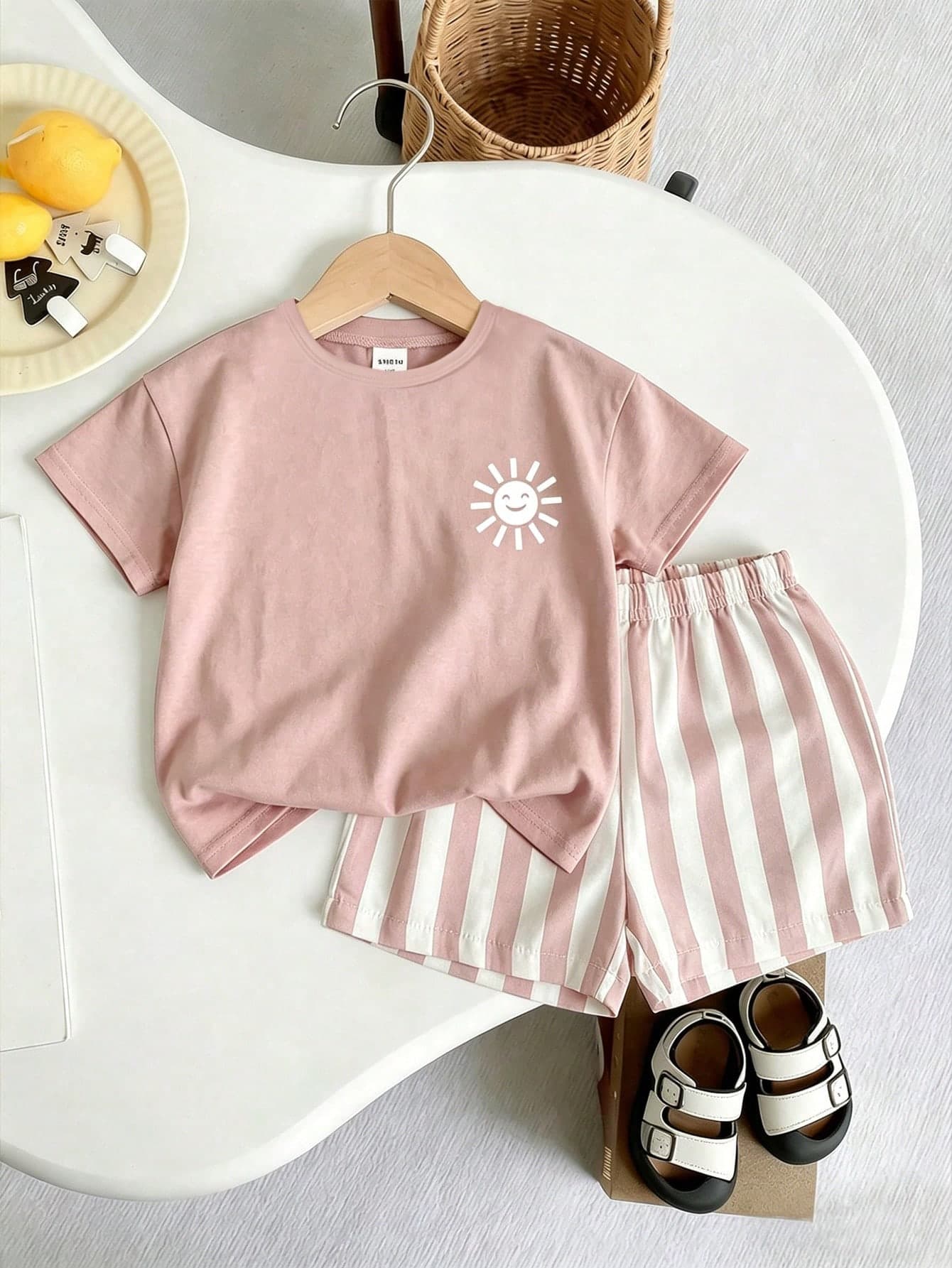 SHEIN Playful Pals 2pcs/Set Toddler Girls(6 Months-3 Years)Cute Dusty Pink Sunflower Print T-Shirt & Striped Shorts,Summer Casual Family Matching Lightweight Outfit