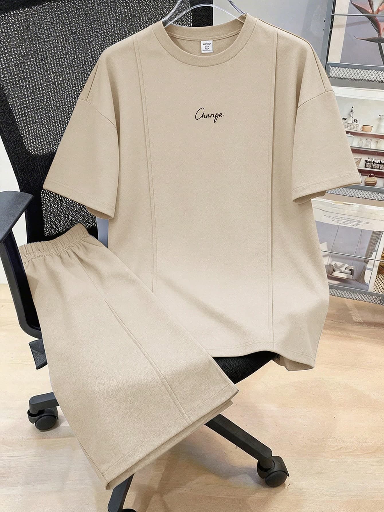 SHEIN 2pcs/Set Teen Boys Casual Letter Print Pattern Round Neck Short Sleeve Top And Shorts Outfit, Suitable For Commute, School, Everyday Wear, Sports, Spring/Summer