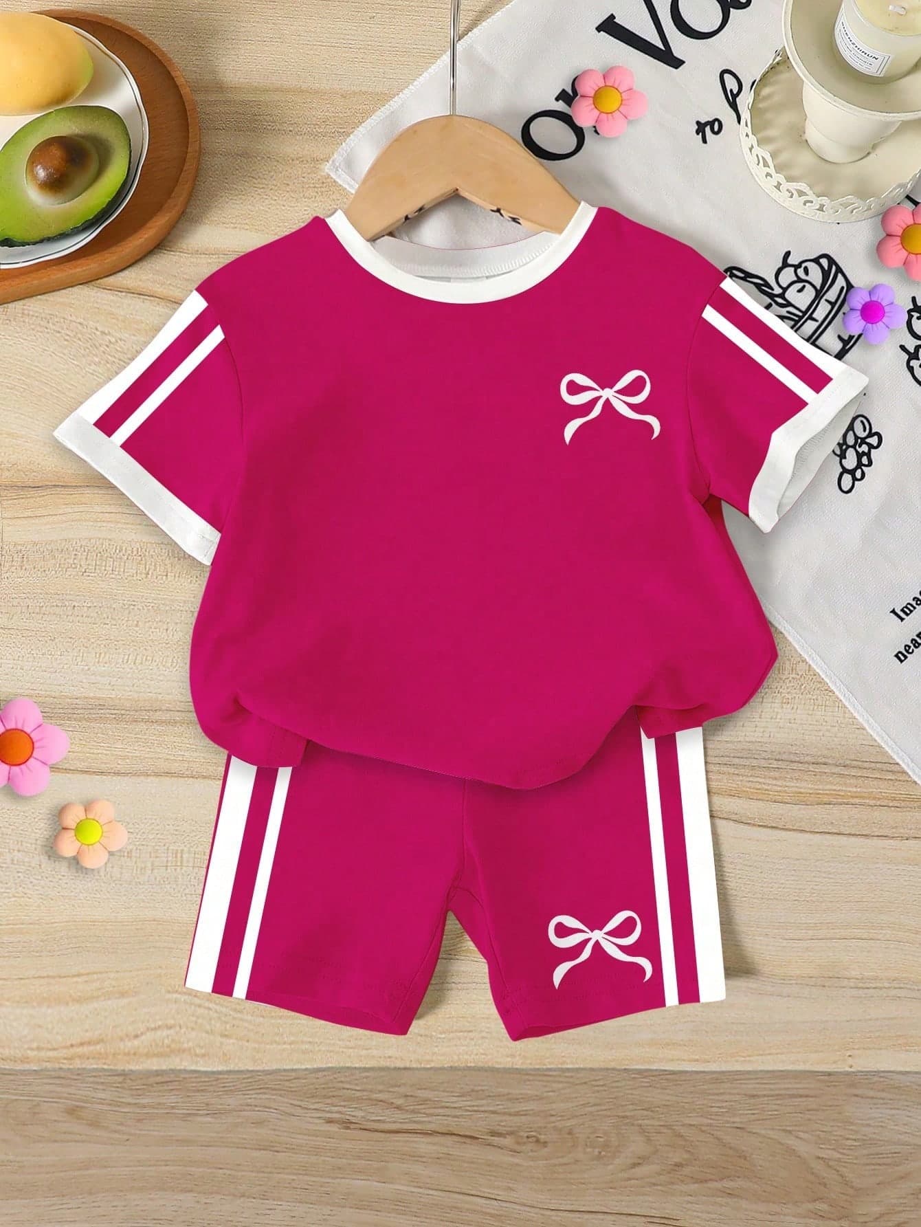 SHEIN Baby Girls Pink Summer Cute Vacation Outfit,Bow Print Colorblock Striped Short Sleeve Top And Fitted Shorts Set,Korean Style School Home Outdoor Wear