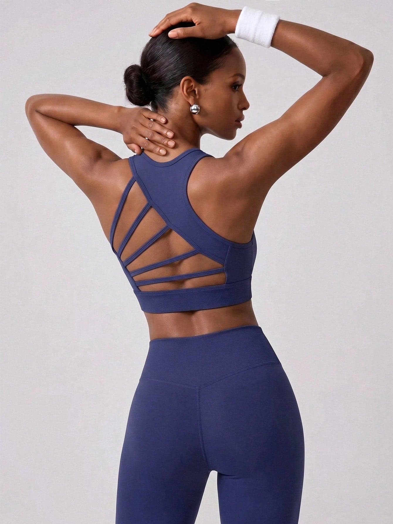 Zivah Women's Purple Knitted Fabric Sports Set Cut Out Cropped Round Neck Leggings Two Piece Outfit