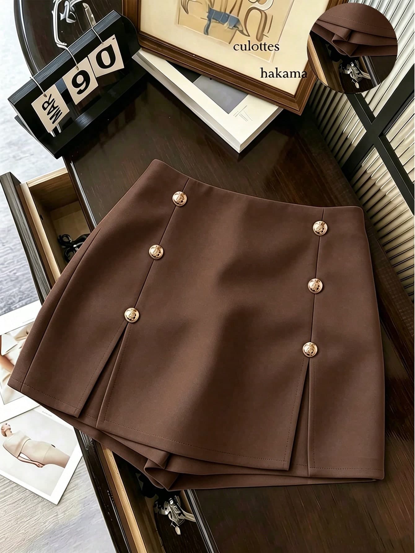 Franclia Women's Summer Casual Metal Decor Shorts