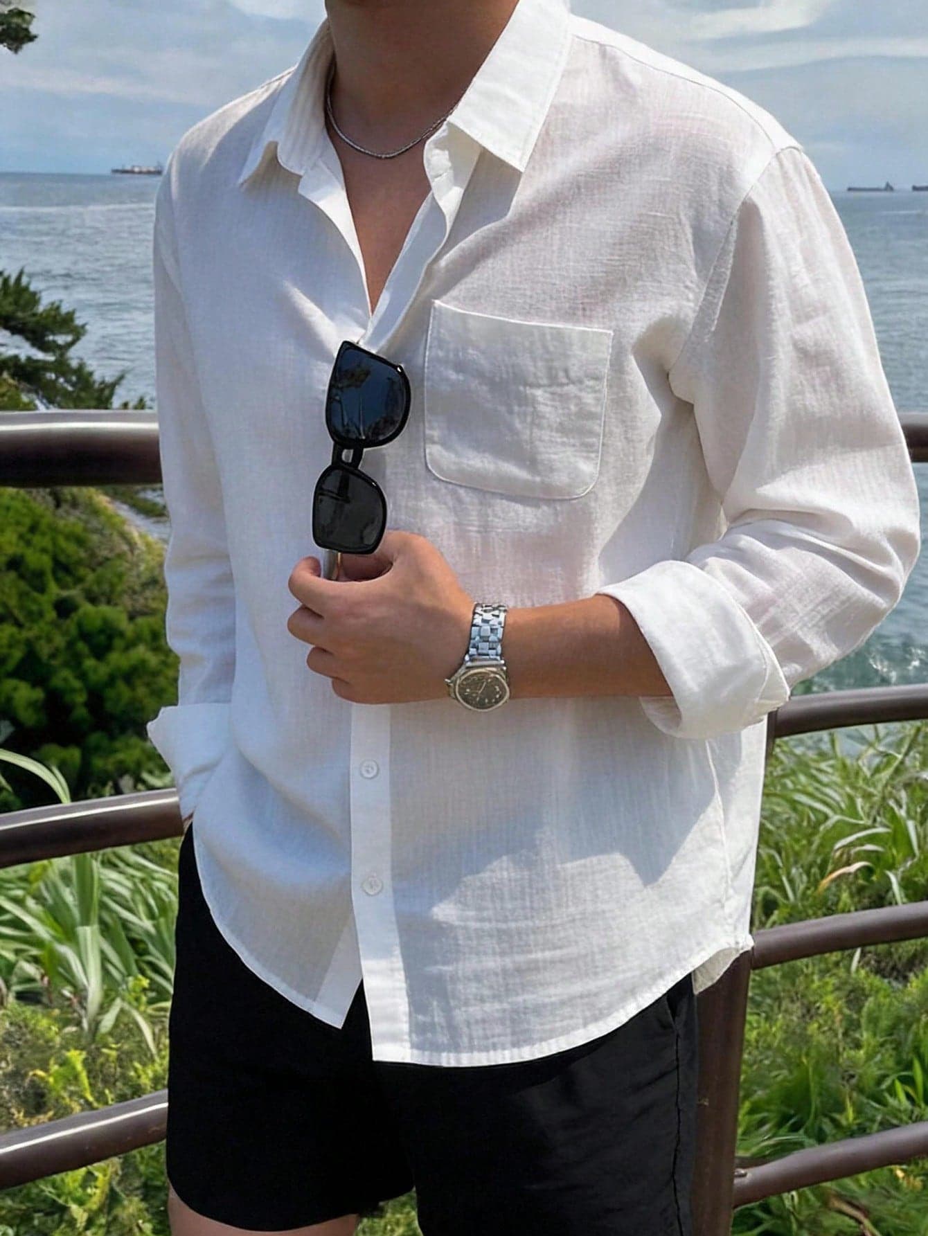 DAZY Men's Solid Color Loose Fit Long Sleeve Shirt