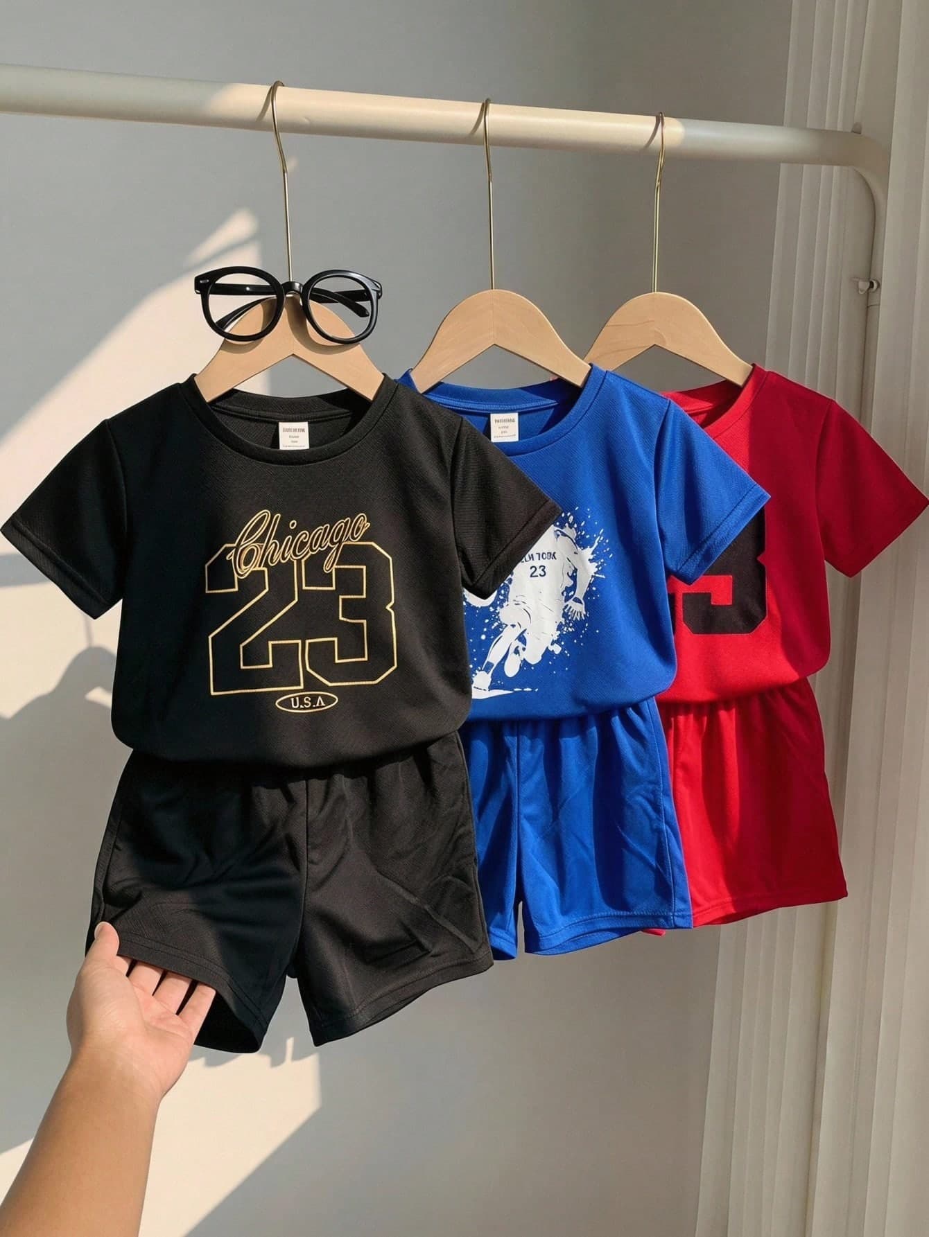 SHEIN 3pcs/Set Kids Summer Clothes Young Boy Comfortable Casual Style Crew Neck Short Sleeve T-Shirt Striped T-Shirt Top Woven Label Decor Shorts 2pcs/Set Ultra High Cost-Performance Multi-Piece Set Suitable For Outdoor Play, Street Style, Party, Home Leisure