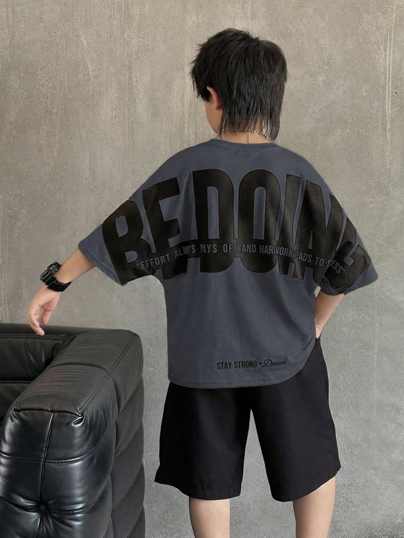 SHEIN Tween Boy Casual Japanese & Korean Style Loose Streetwear Large Letter Graphic Crew Neck Short Sleeve T-Shirt, Suitable For Commuting, School, Daily Casual Outings, Sports, Spring And Summer