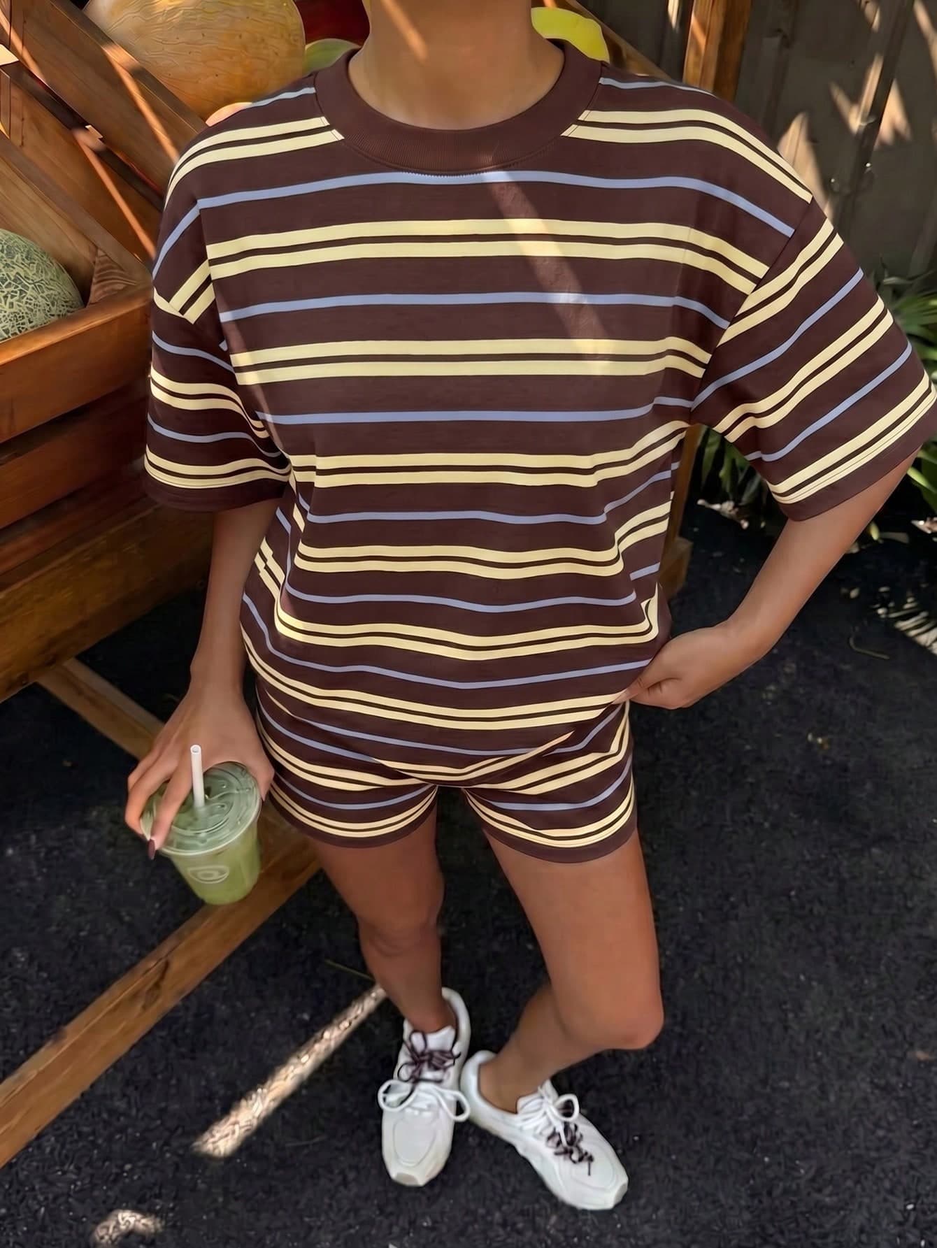Kids Tween Girl Casual Simple Fashion Brown Striped Short Sleeve Round Neck T-Shirt And Casual Shorts 2-Piece Set Suitable For Summer, Chill Chill