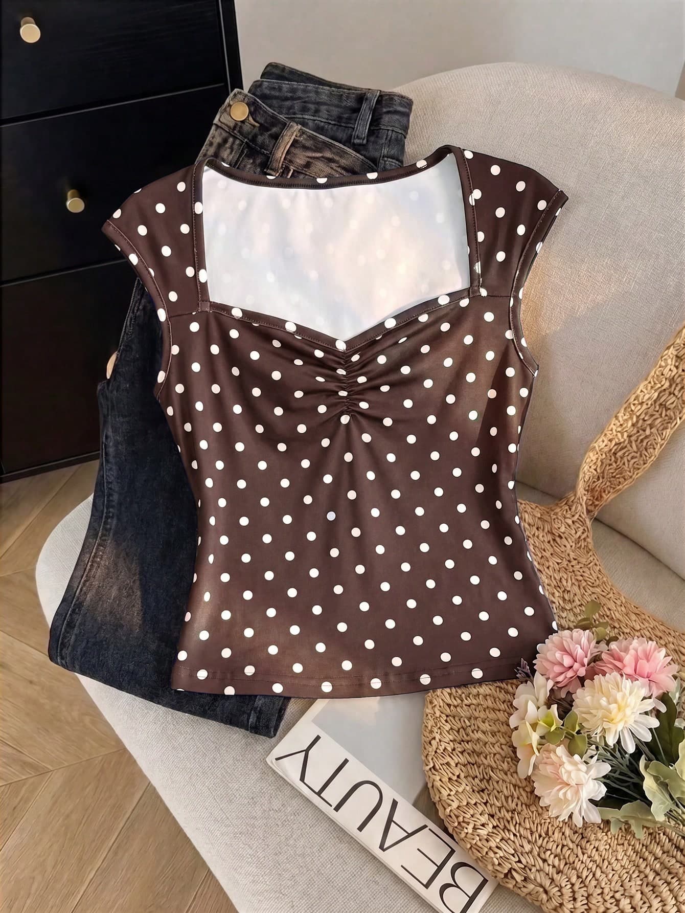 SHEIN Tween Girls Black & White Polka Dot Knit Ruched Chest Sweet Preppy Casual T-Shirt, Y2K Youth Fashion Outfit, Summer Vacation Travel, Suitable For Back To School, Holiday Family Outdoor Autumn Picnic, Daily Wear, Navy Blue Slim Fit Short Sleeve Top KIDS