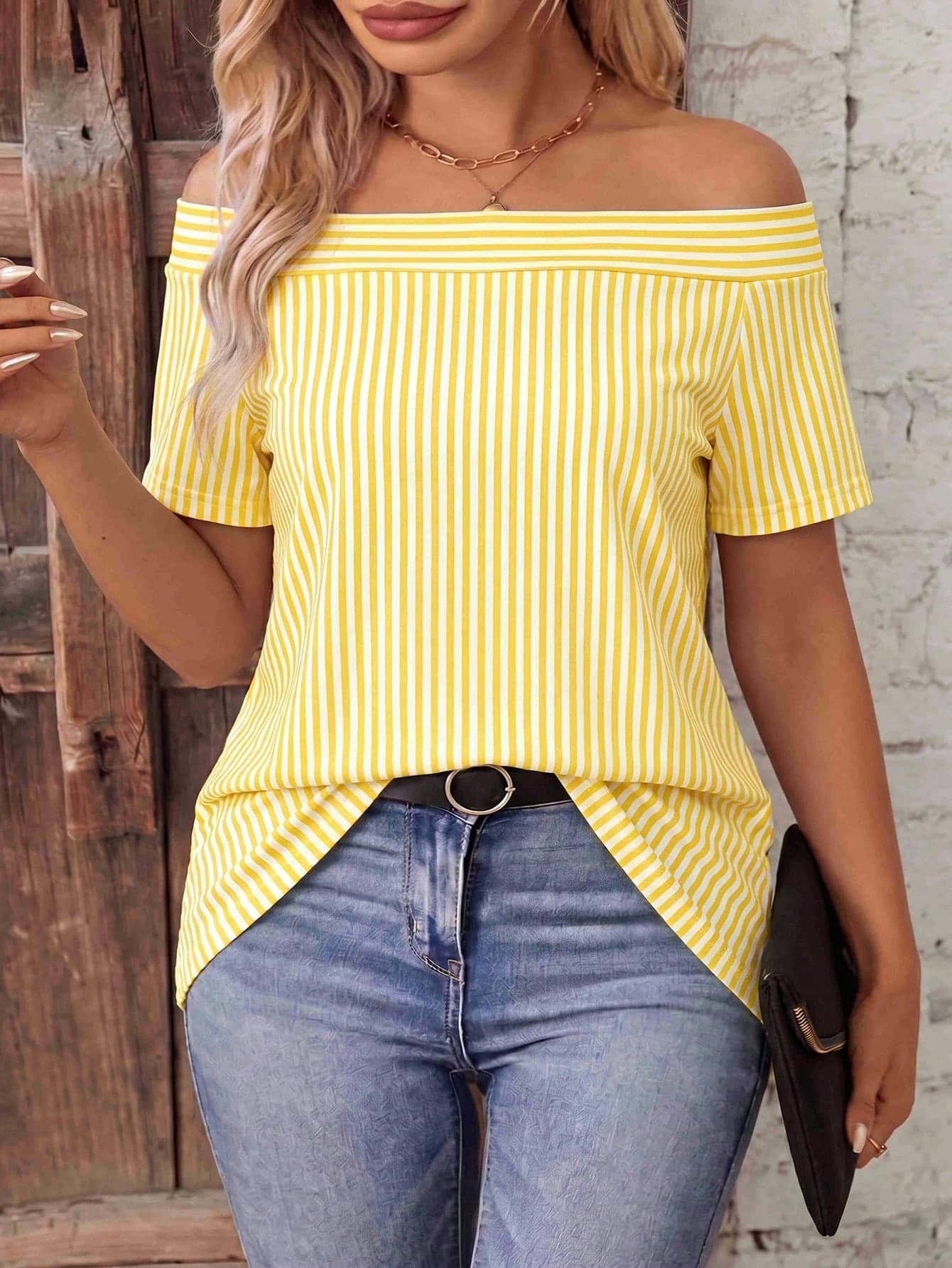 EMERY ROSE Women's Spring/Summer New Hot-Selling Striped Print Pattern Off-Shoulder Design Casual Versatile T-Shirt
