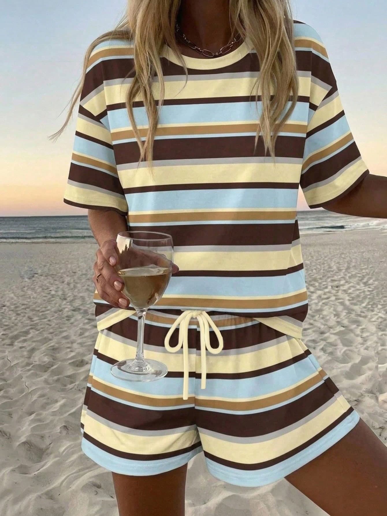 SHEIN LUNE Women's Round Neck Drop Shoulder Top And Drawstring Shorts Casual Two Pieces Set, Women's Summer Casual Outfit