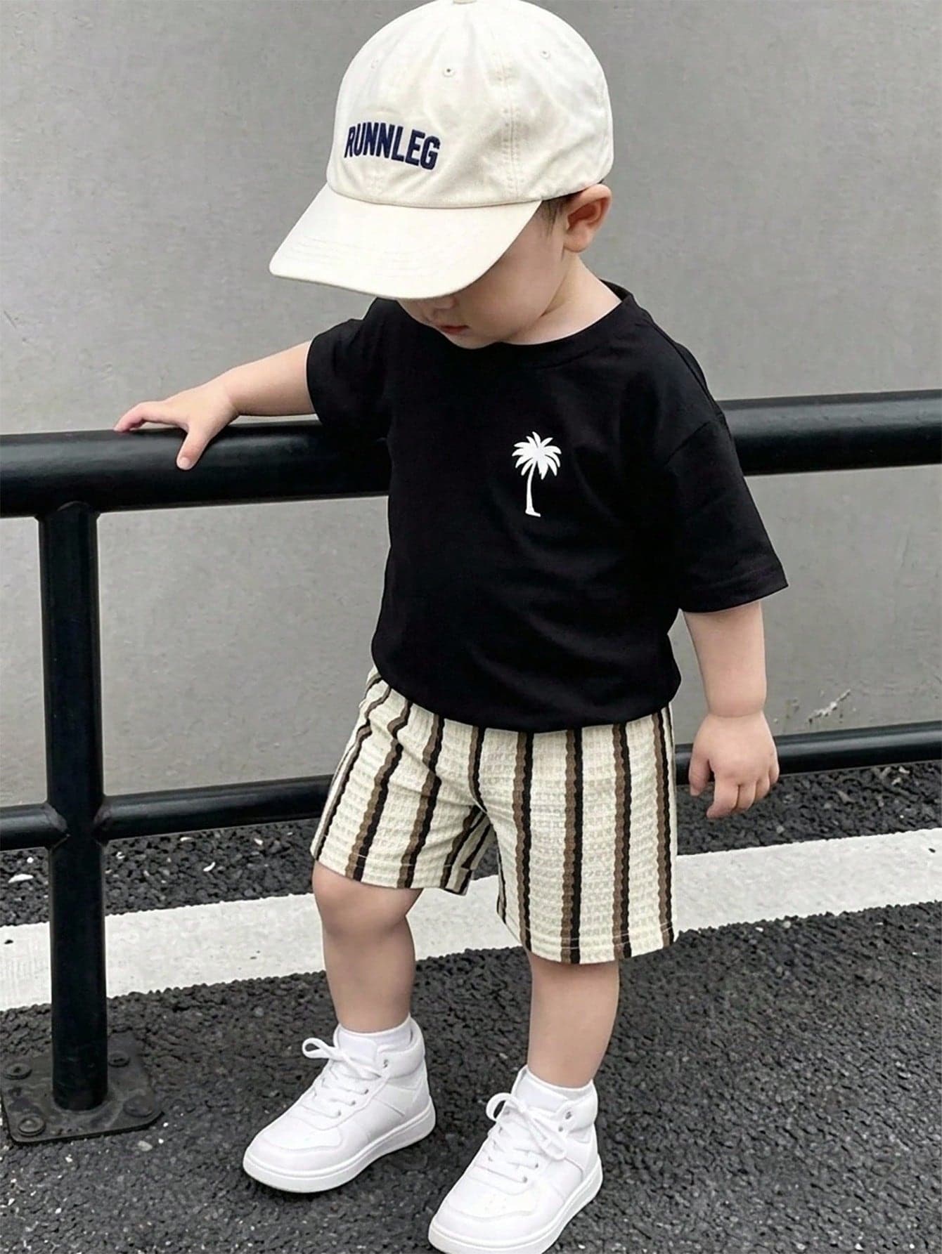 SHEIN Playful Pals Baby Boy Summer Fresh Outfit Embroidered Coconut Tree T-Shirt + Striped Shorts Daily Outing / Comfortable Set