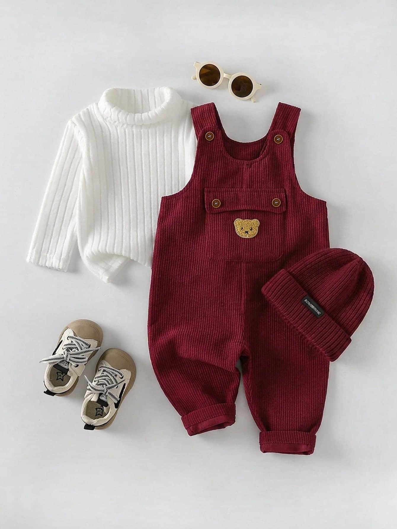 SHEIN Playful Pals Baby Boy Baby Girl Unisex Infant Toddler 0-3 Years Old Spring/Autumn Pure White High Neck Pullover Long Sleeve Top With Apricot Suspender Long Pants Set, Bear Patch Decoration On Chest, Casual Fit Suitable For Outings And Home Wear