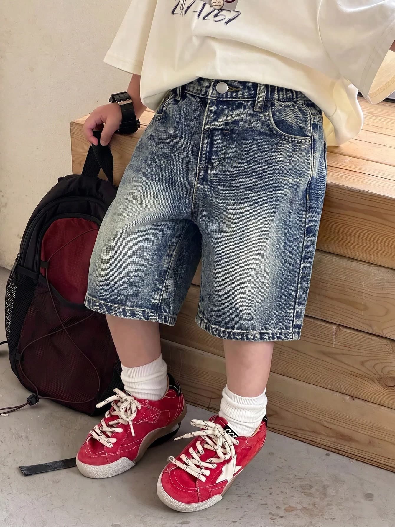 SHEIN Kids Boys' Light Blue Loose Denim Pants