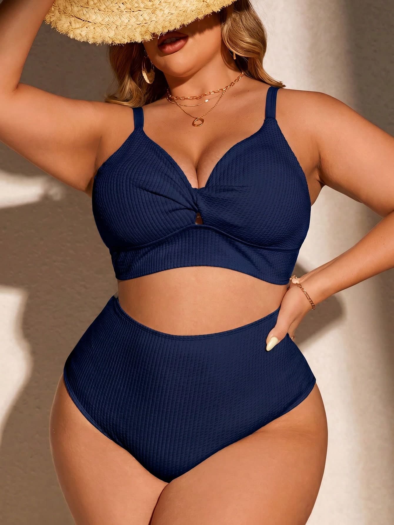 SHEIN Swim Curve Plus Size Women Summer Beach Solid Color Ruched Thin Strap Bikini Top And Triangle Bottom Two-Piece Swimsuit Set