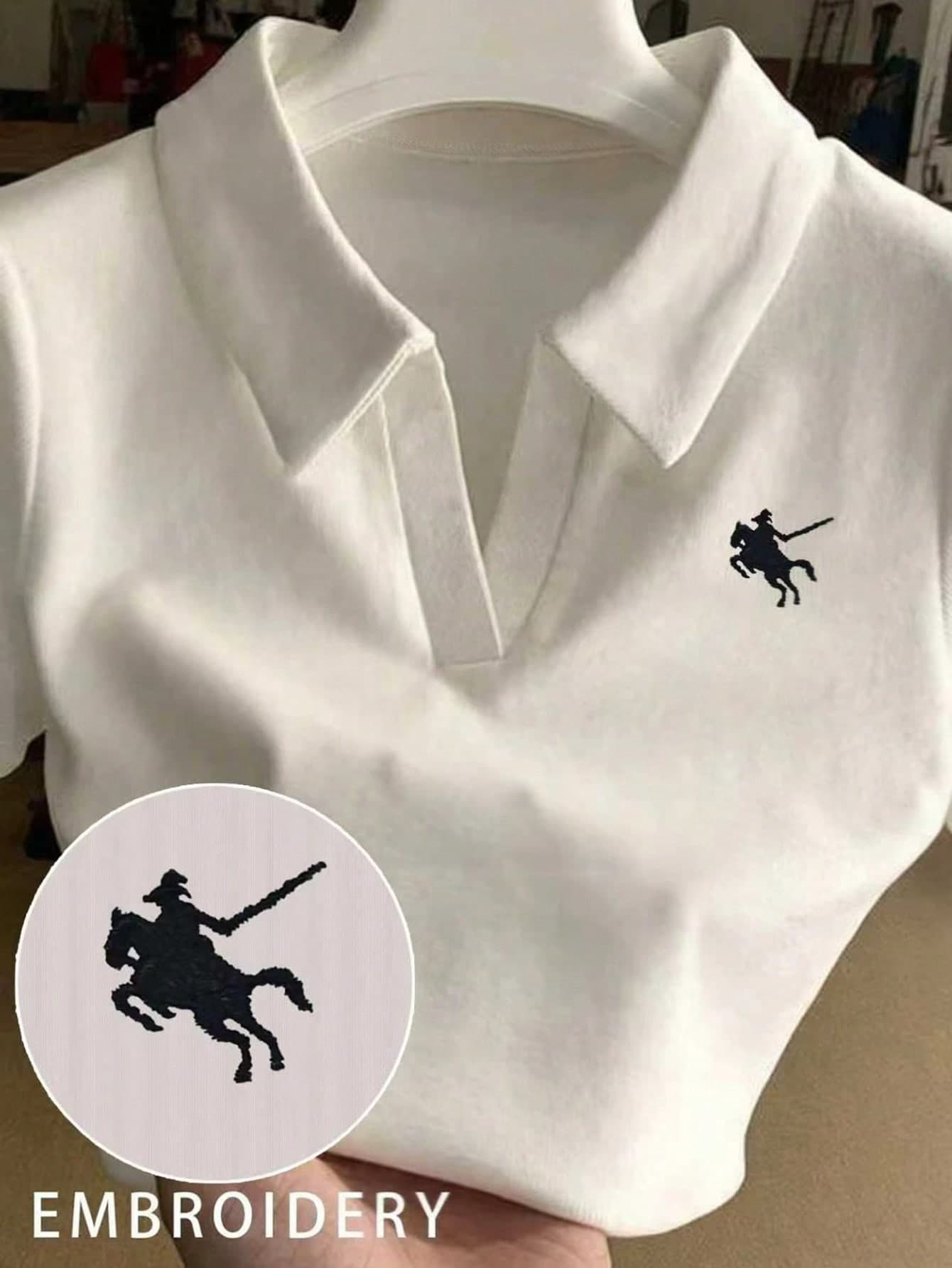 SHEIN Embroidered Collar Fitted Short Sleeve T-Shirt For Women, Christmas