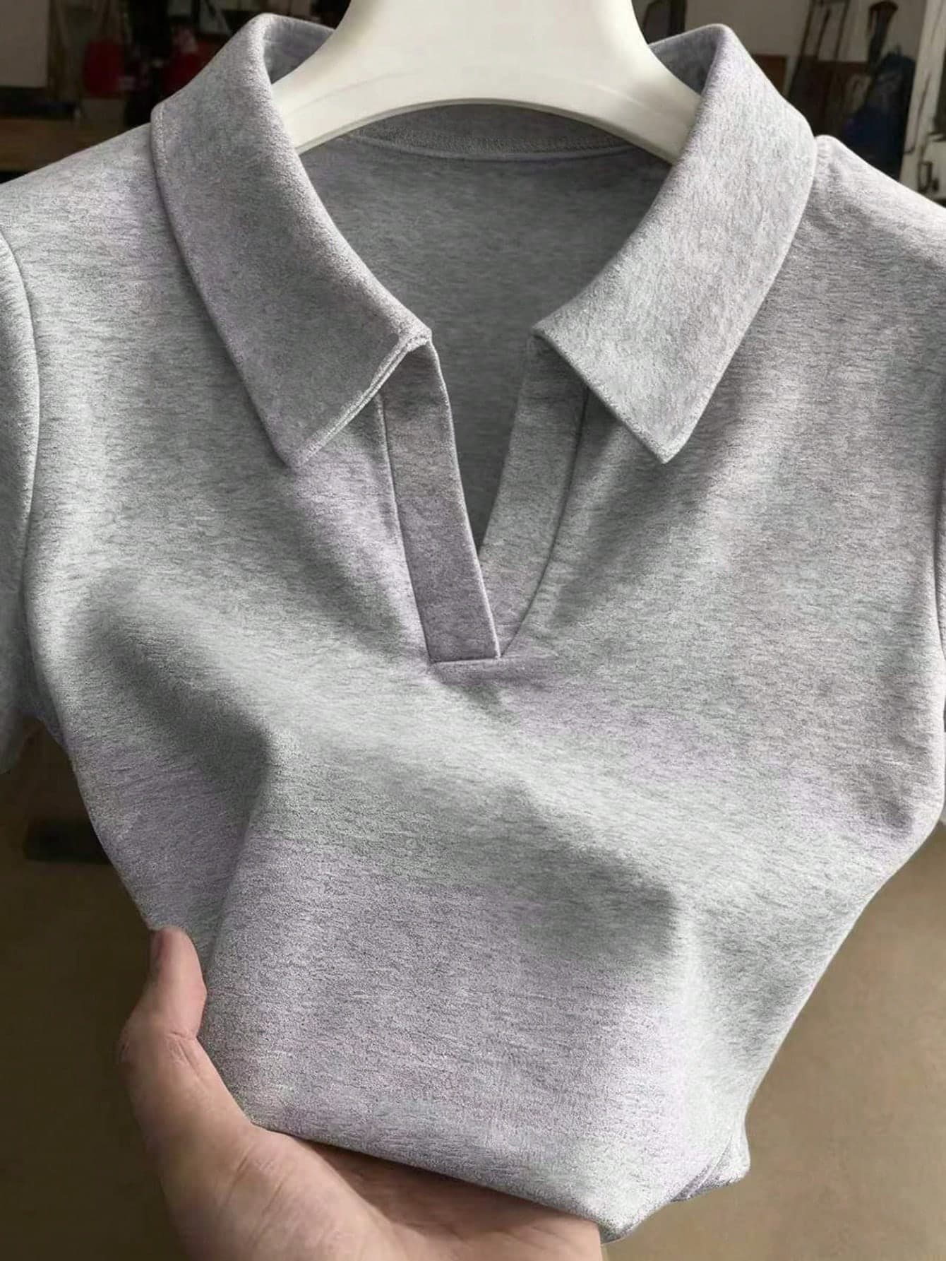 Resyla Women's Solid Color Polo Collar Fitted Short Sleeve T-Shirt