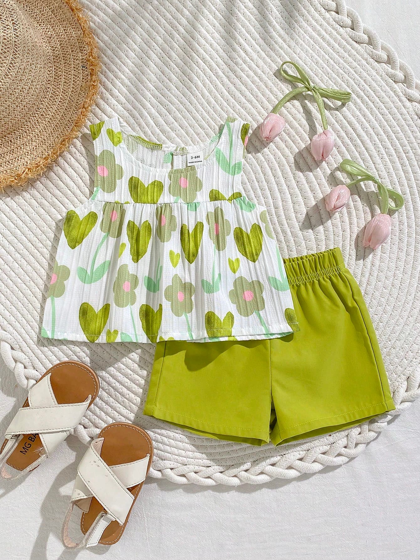 SHEIN Playful Pals Babygirl A Two Pieces Summer Round-Neck Sleeveless Top And Red Shorts Set. Fresh Red And White Color Contrast, Woven Fabric, Loose Fit. The Style Is Sweet, Elegant And Pastoral, With Cherry Patterns Printed All Over, Lively And Cute. It Is Suitable For Daily Outings, School Commutes, Attending Parties, Birthday Parties, Vacation Trips
