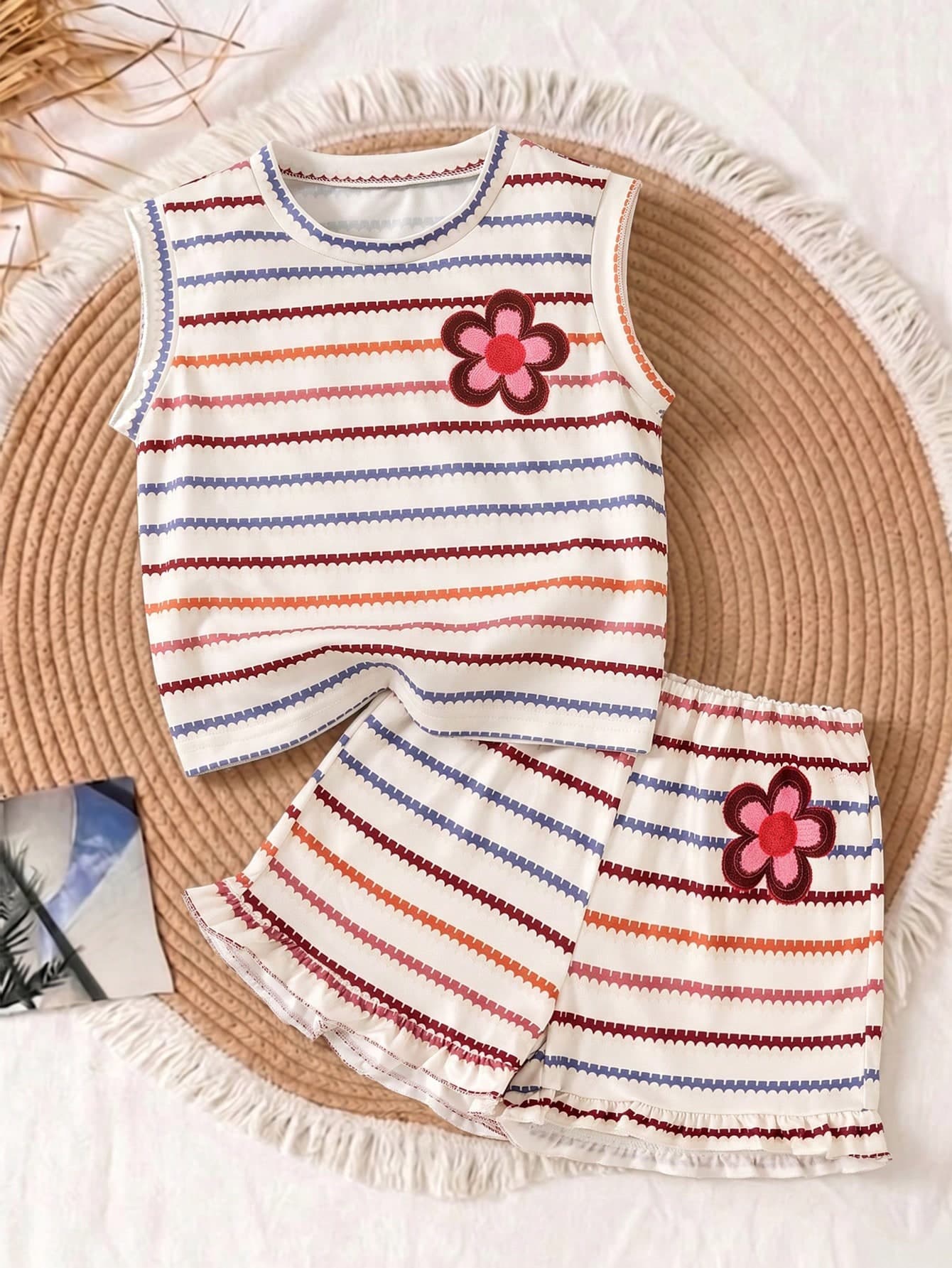 Souflis Souflis Girls' White Base Colorful Striped Sleeveless 2-Piece Set, Zigzag Pattern Colorful Stripes With Rich Layers, Floral Pattern On Body. Shorts With Matching Floral Decoration On Sides, Lace Trim On Hem, Sweet And Lively Color Palette, Full Set Design Full Of Childhood Charm, Soft And Cute Style.