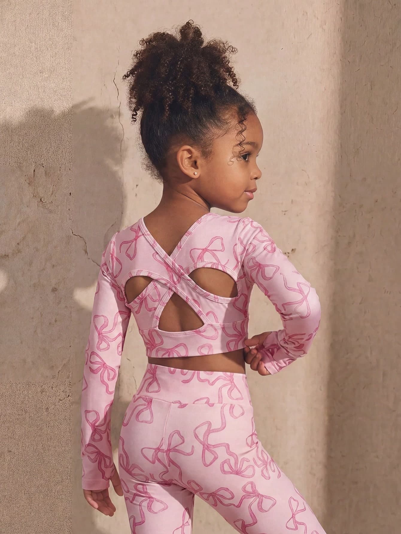 SHEIN Young Girls Pink Gymnastics Outfit 2 Pieces Set, Long Sleeve Top And Leggings, Cute Print Design, Skin-Friendly Stretch Fabric, Suitable For Casual Wear, Sports And Competition