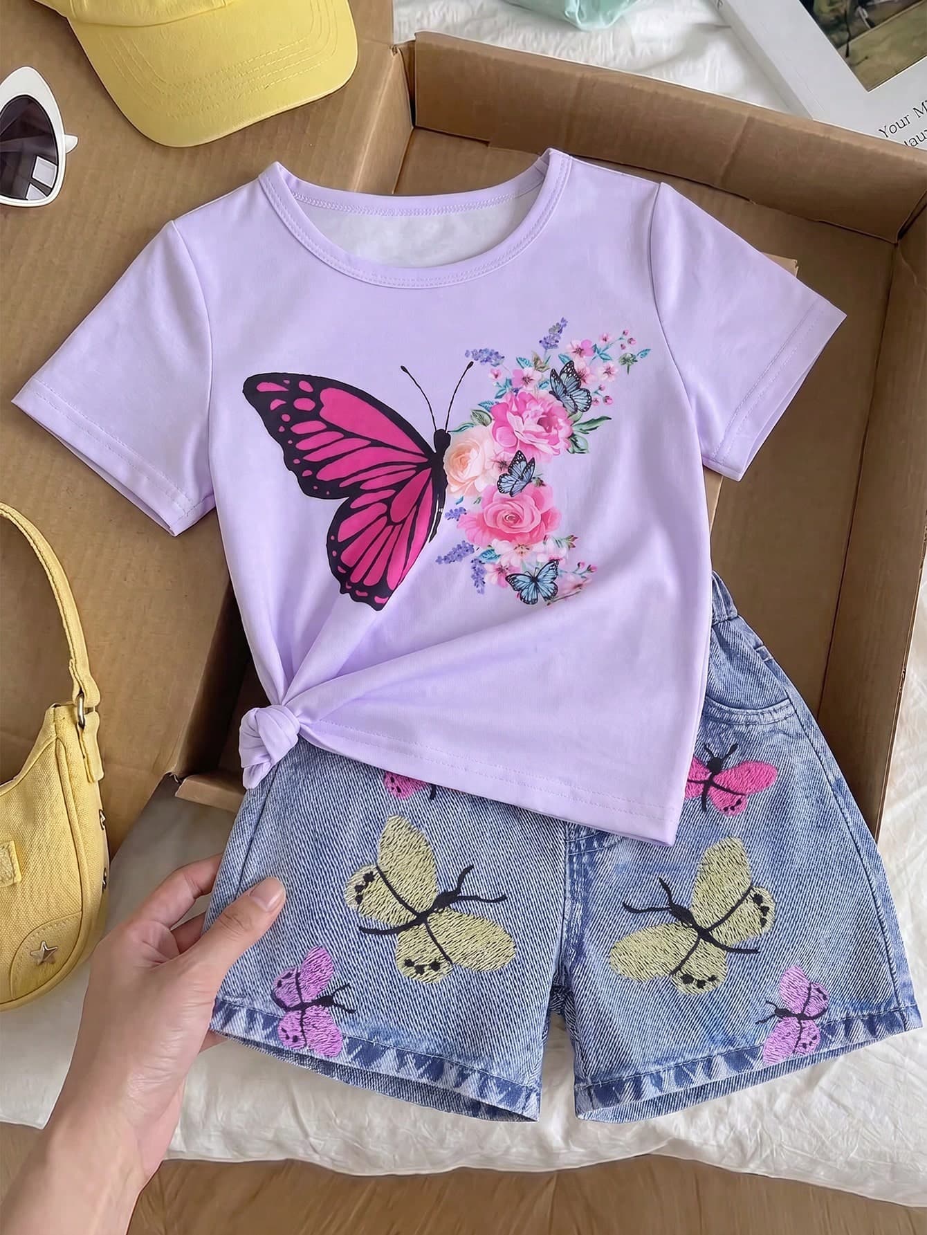 SHEIN Young Girl Butterfly Print Casual Short Sleeve T-Shirt And Denim-Effect Shorts Set For Spring/Summer, School, Campus, College
