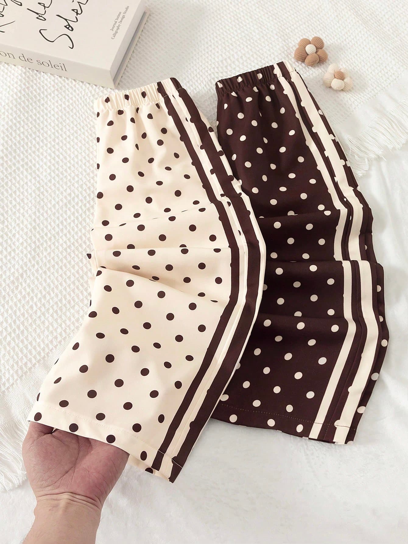 SHEIN Young Girls Polka Dot Long Pants, Available In Two Colors: Dark Brown With White Dots For A Gentle Vintage Look, Cream With Brown Polka Dots For A Fresh And Soft Feel, Featuring Contrasting Stripes Along The Sides, Suitable For Daily Wear, School, Park, Short Trips, Shopping And Exploring