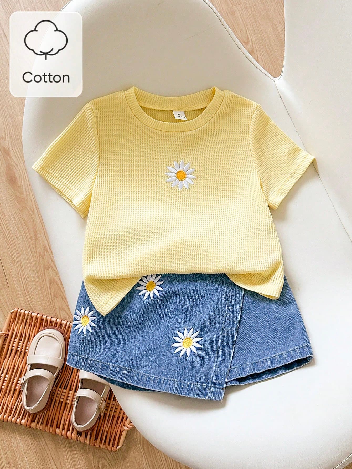 SHEIN Playful Pals Back To School Season Girls Casual Cute Round Neck Regular Shoulder Colorful Polka Dot Rainbow Print T-Shirt And Solid Color Denim Skirt Shorts Set, Summer