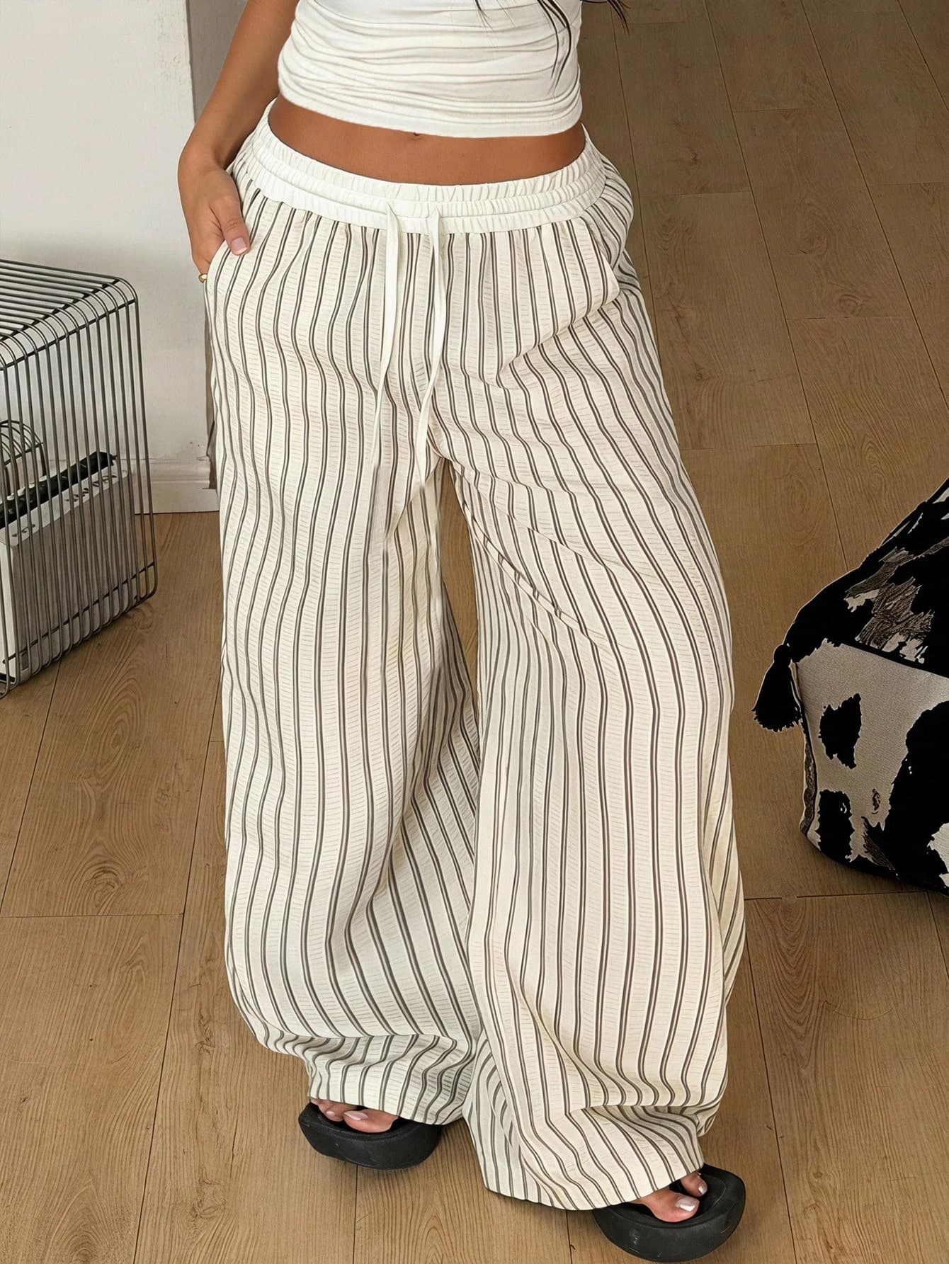 SHEIN Tween Girls Tween Girl Casual Elegant Vintage Collegiate Color-Block Striped Waist Drawstring Pocket Loose Straight Leg Pants, Suitable For Back To School And Daily Wear