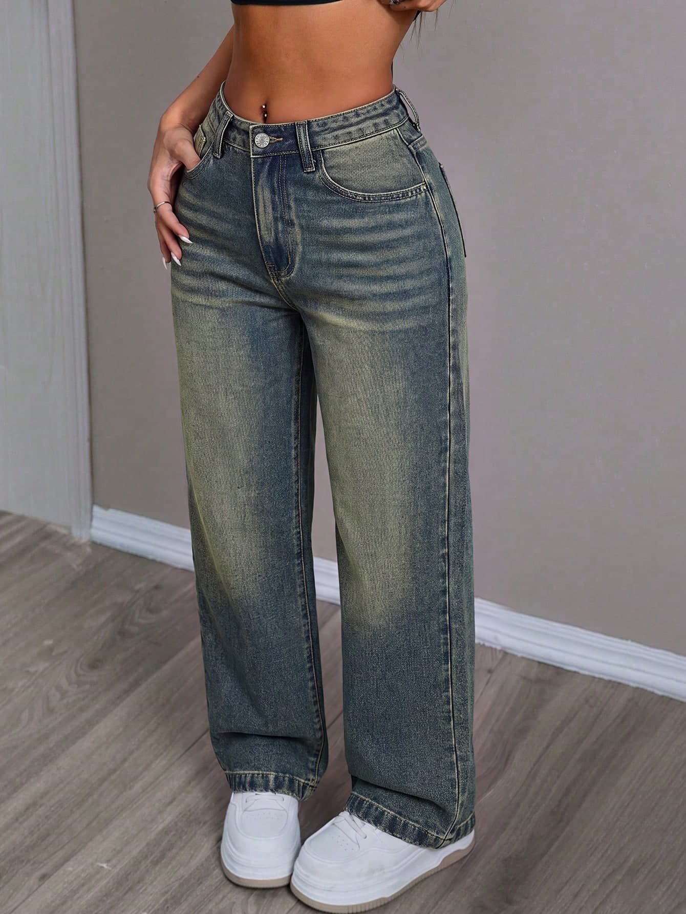 SHEIN PETITE Fashionable Versatile Button Pocket Casual Denim Jeans