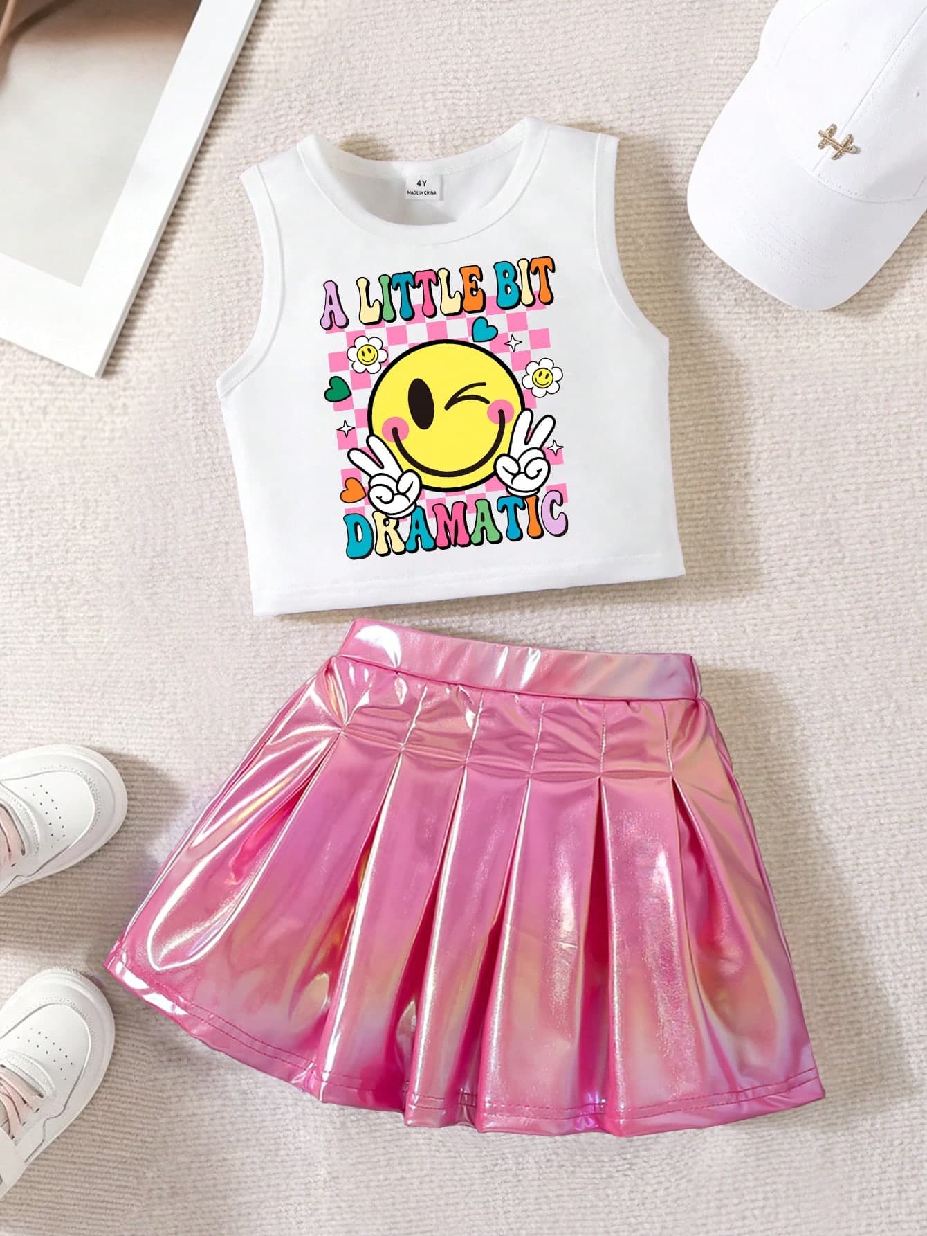 SHEIN Elladie kids Young Girl Letter Cartoon Print Tank Top And Laser Pleated Skirt Set
