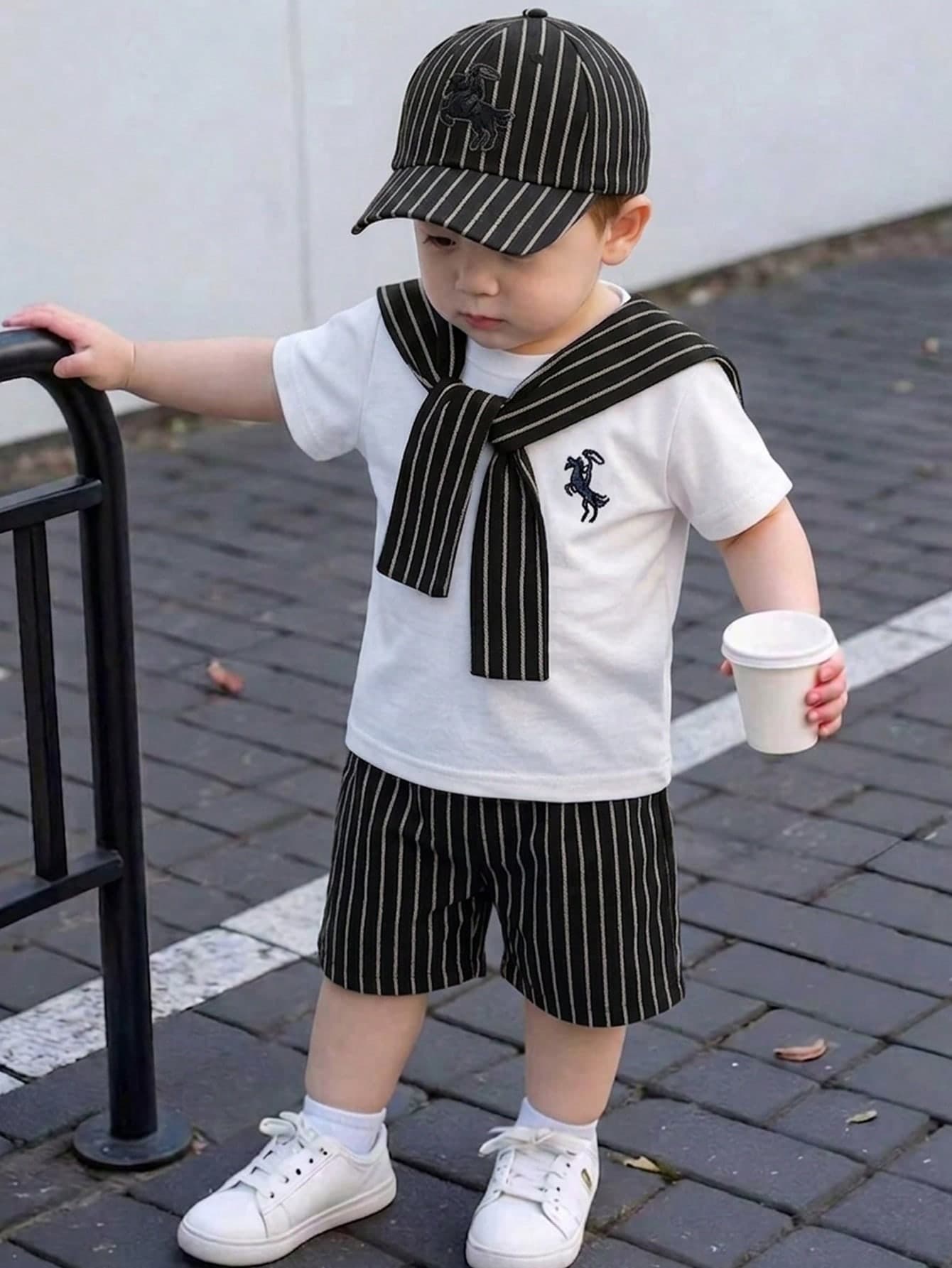 SHEIN Playful Pals Baby Boy Infant And Toddler Boys Casual Simple Blue Shawl Paired With White Short Sleeve Top And Blue Shorts Set, Round Neck Short Sleeve Top Paired With Same Color Shorts Set Suitable For Daily Wear, Play And Outings, Summer