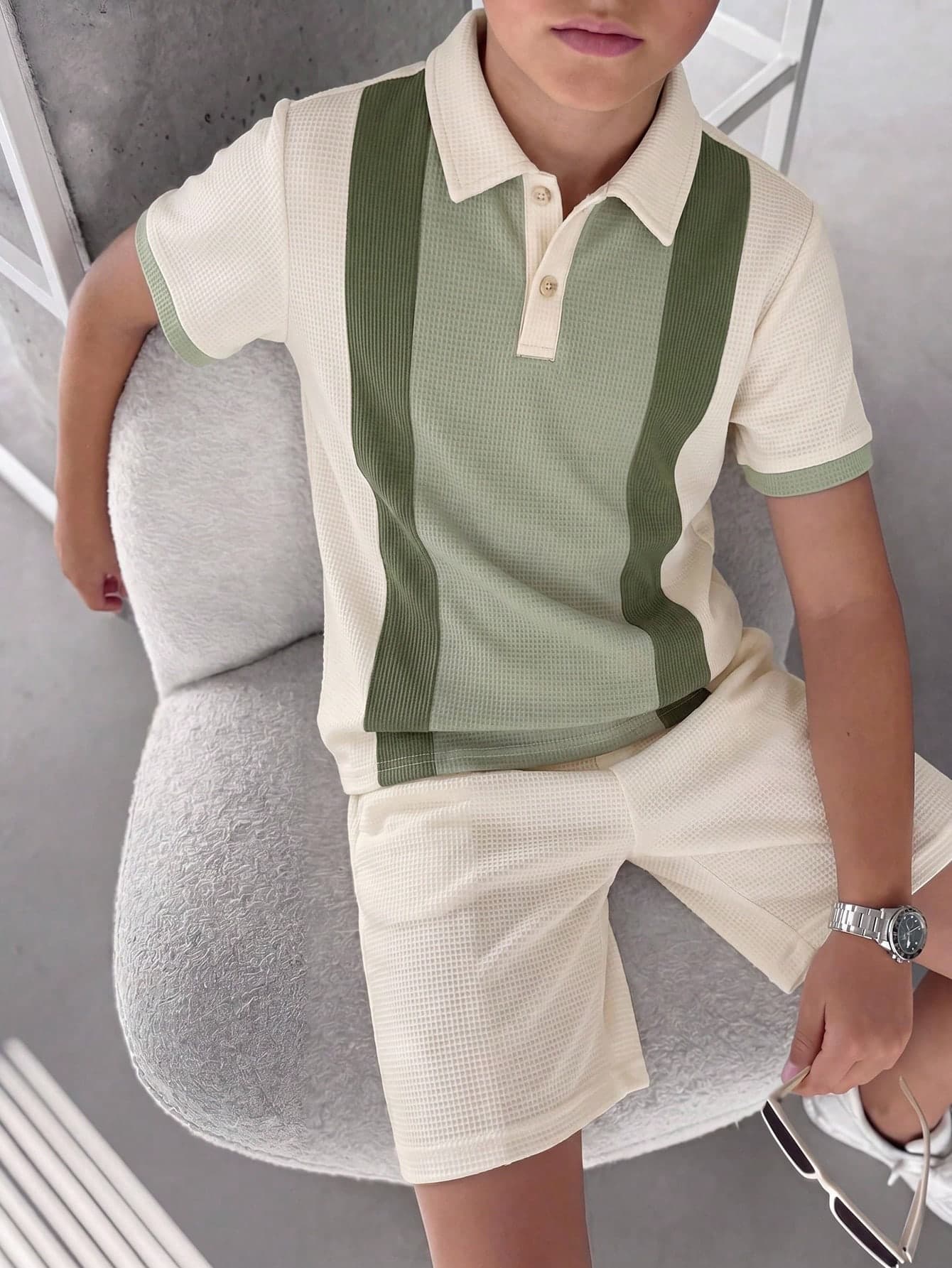 SHEIN Tween Boy 2pcs Kids Casual Colorblock Patchwork Short Sleeve Polo And Elastic Waist Shorts Set, Suitable For Autumn, Spring, Summer, Outdoor Play, School, Street Style, Party And Home Leisure