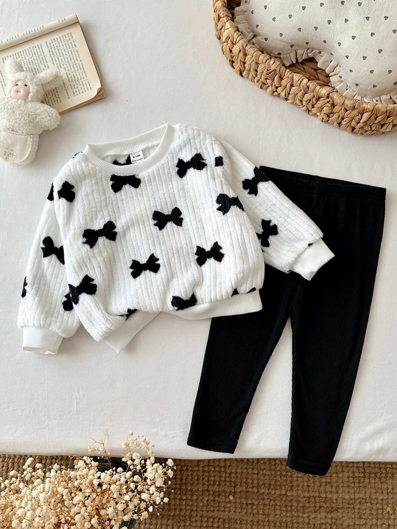 SHEIN Baby Girl Black & White Jacquard Contrast Bow Soft Plush Pullover Sweatshirt Casual Sporty Versatile All-Match Base Layer Long Pants Set