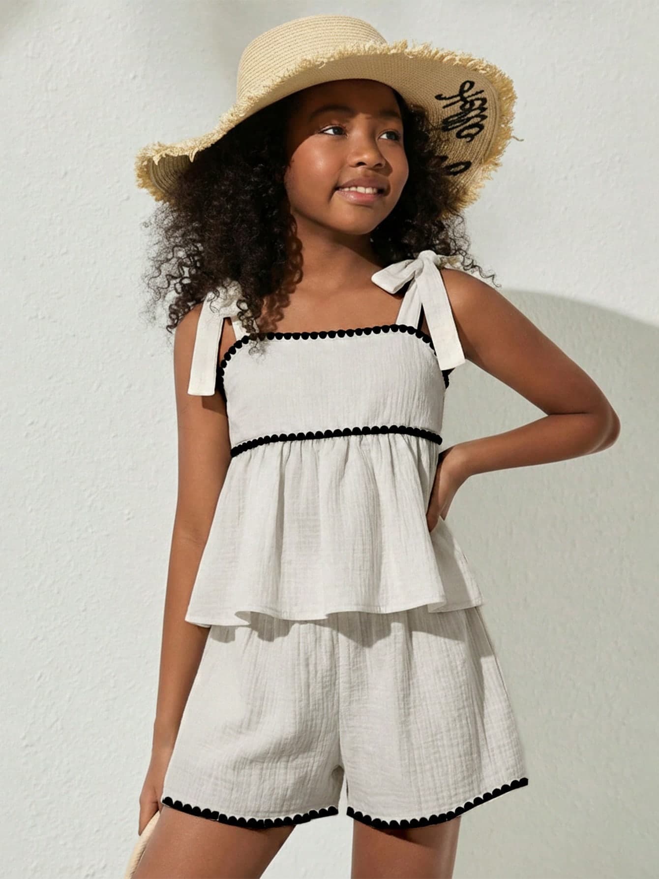SHEIN Sparklyn 2-Piece Girls' Summer Cute Black And White Vacation Holiday Set,100% Cotton Tie-Front Off-Shoulder Lace Ruffle Top & Shorts Outfit For Tweens Kids