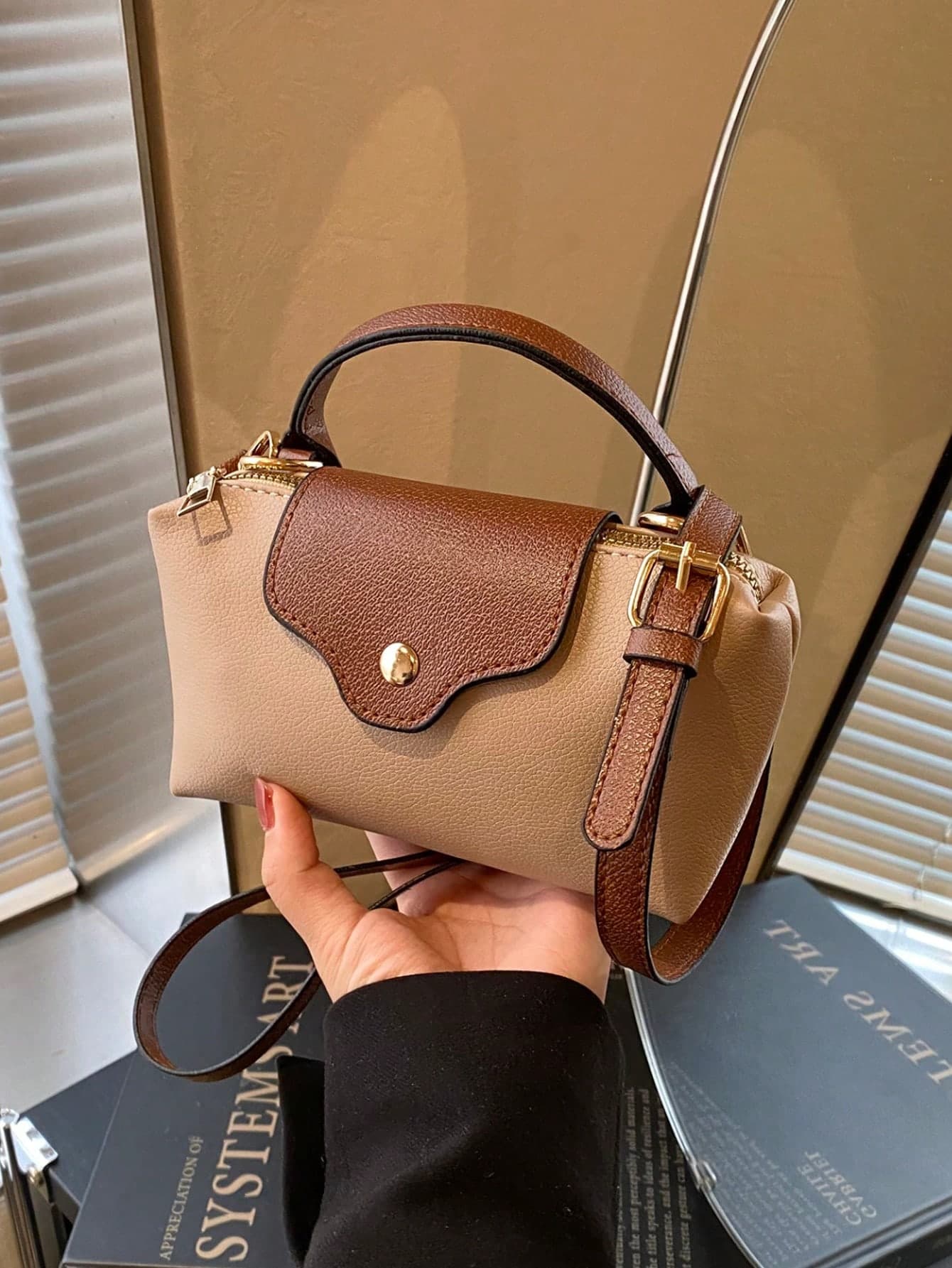 Mini New Fashion Handbag With Contrast Color Design, Made Of Waterproof Nylon Fabric, Suitable For Commuting, Parties And Vacations